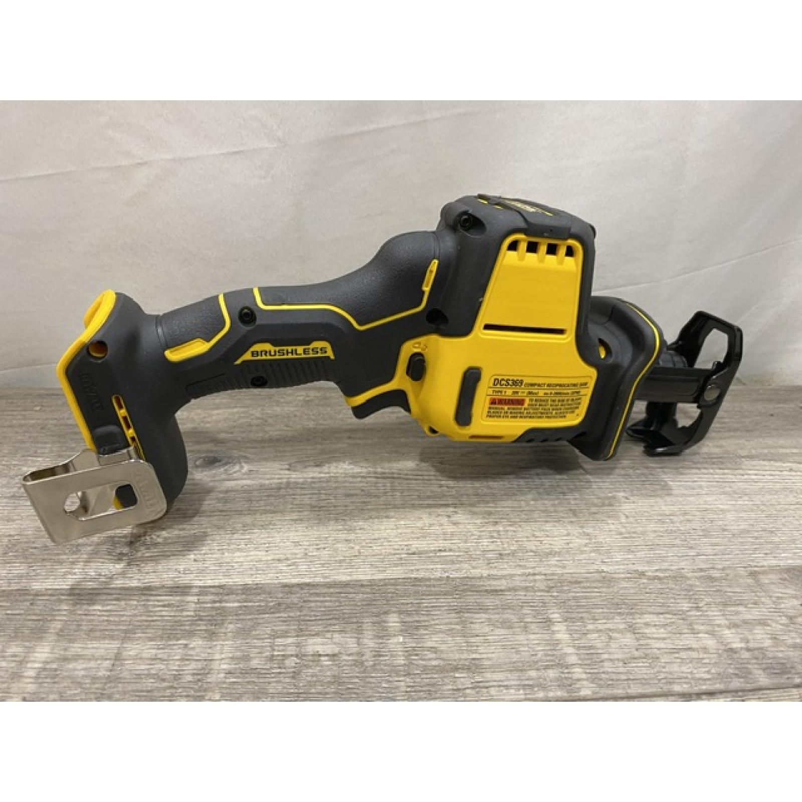 AS-IS DEWALT Atomic 20-Volt Maximum Cordless Brushless Compact Reciprocating Saw Kit