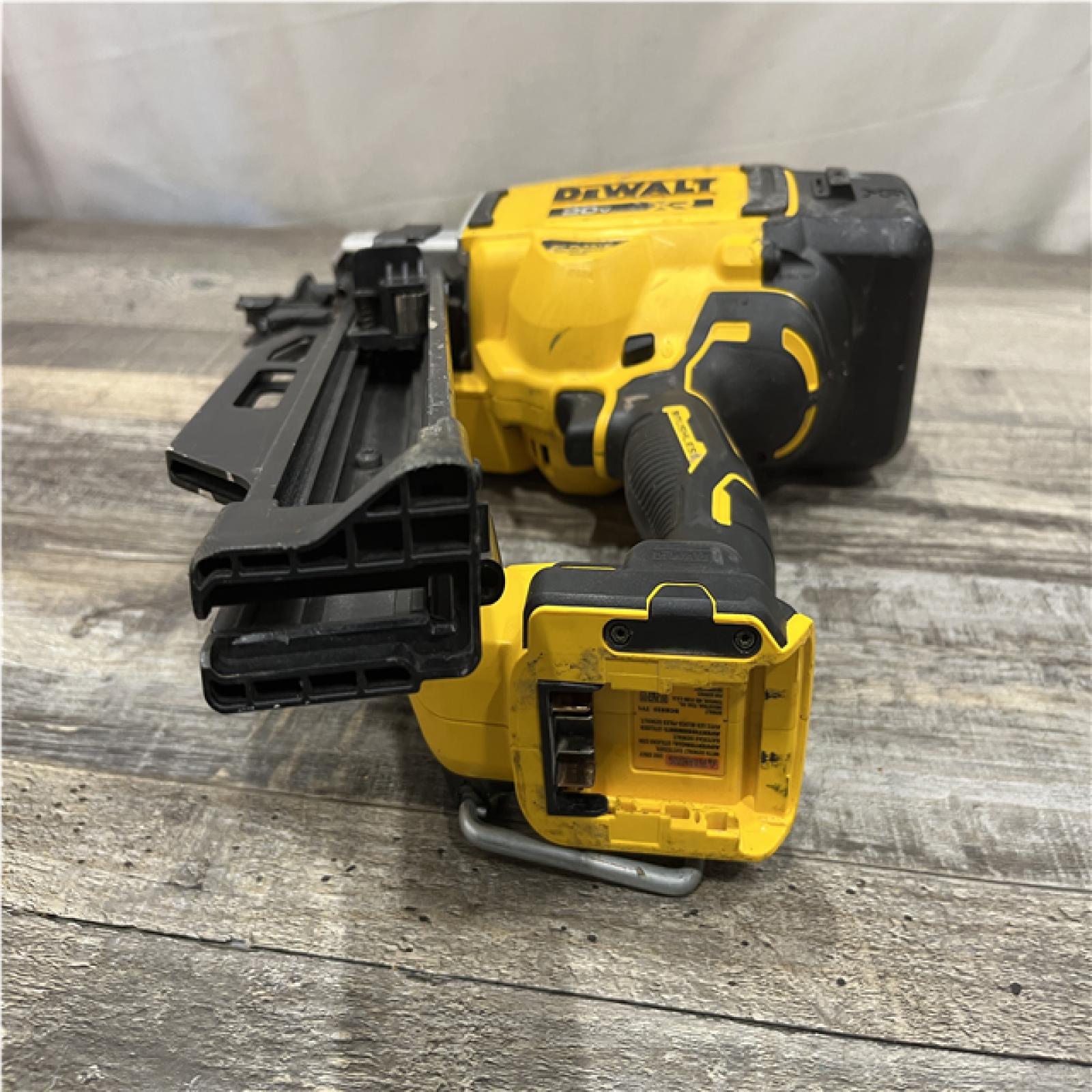 AS-IS DEWALT 20-Volt 21° Cordless Framing Nailer (Tool-Only)