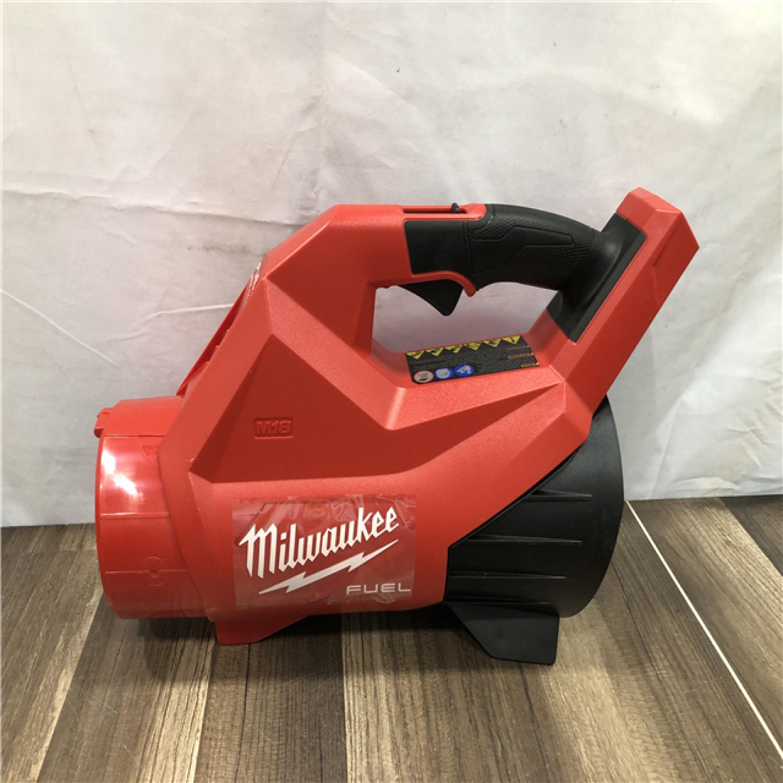 AS-IS Milwaukee FUEL 120 MPH 500 CFM 18V Brushless Cordless Battery Powered Leaf Blower Kit