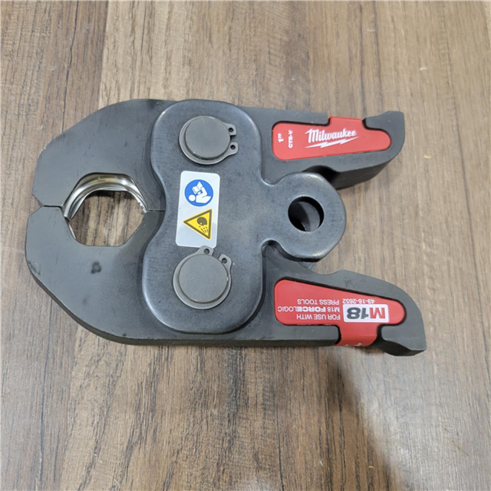 AS-IS Milwaukee M18 ProPress FORCELOGIC Press Jaw 1 49-16-2652