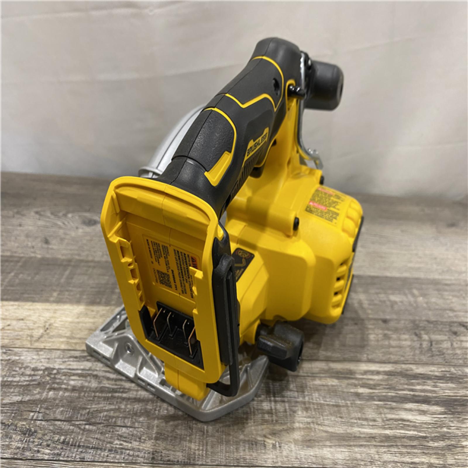 AS-IS DEWALT 20V MAX Cordless Brushless 6-1/2 in. Sidewinder Style Circular Saw (Tool Only)