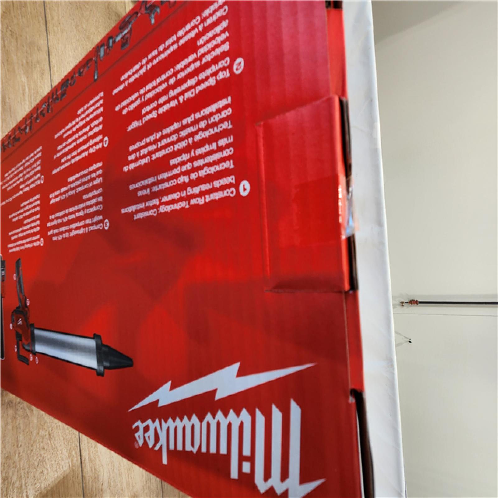 NEW- Milwaukee 12V Lithium-ion Cordless 20 oz. Aluminum Barrel Adhesive and Caulk Gun Kit