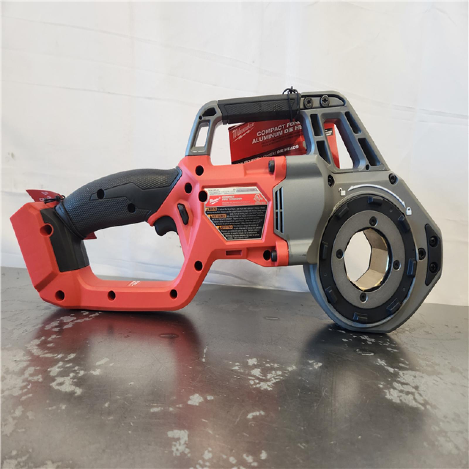 NEW Milwaukee M18 18V FUEL Cordless Compact Pipe Threader W/ ONE KEY Kit