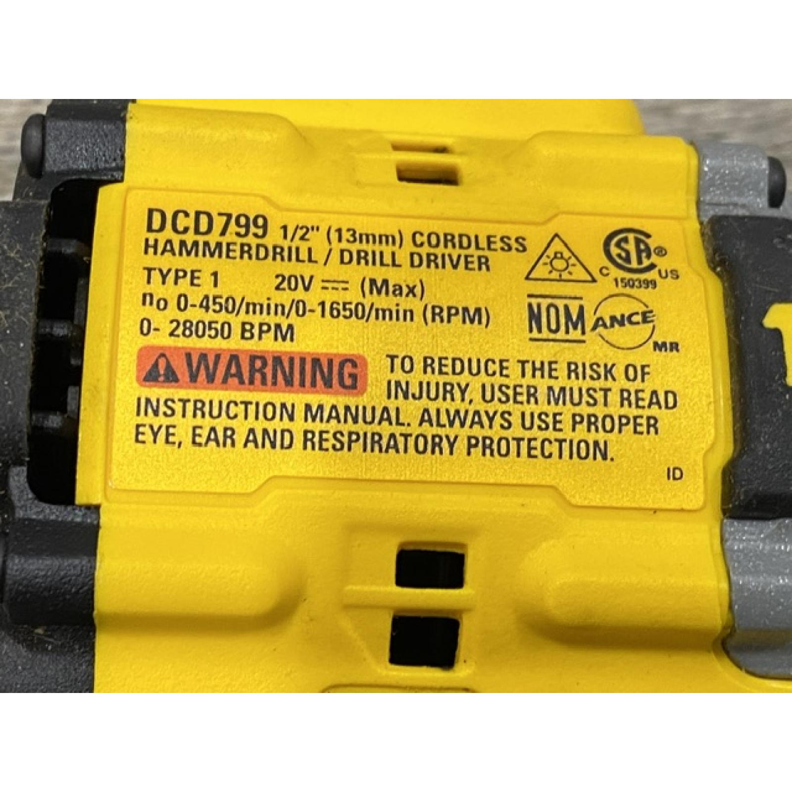 AS-IS DEWALT ATOMIC 20V Lithium-Ion Cordless 1/2 in. Hammer Drill Kit