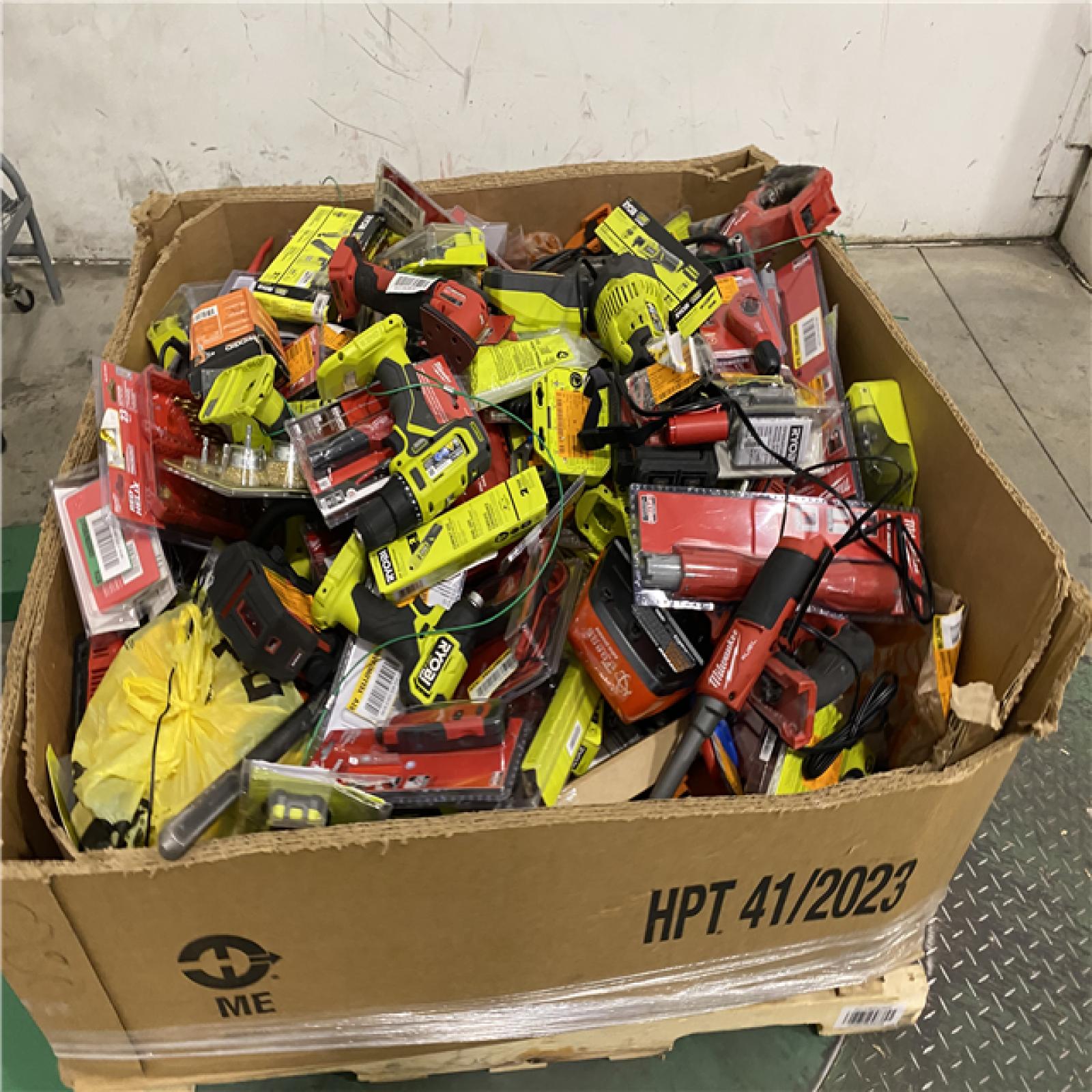 Dallas Location - As-Is Tool Pallet