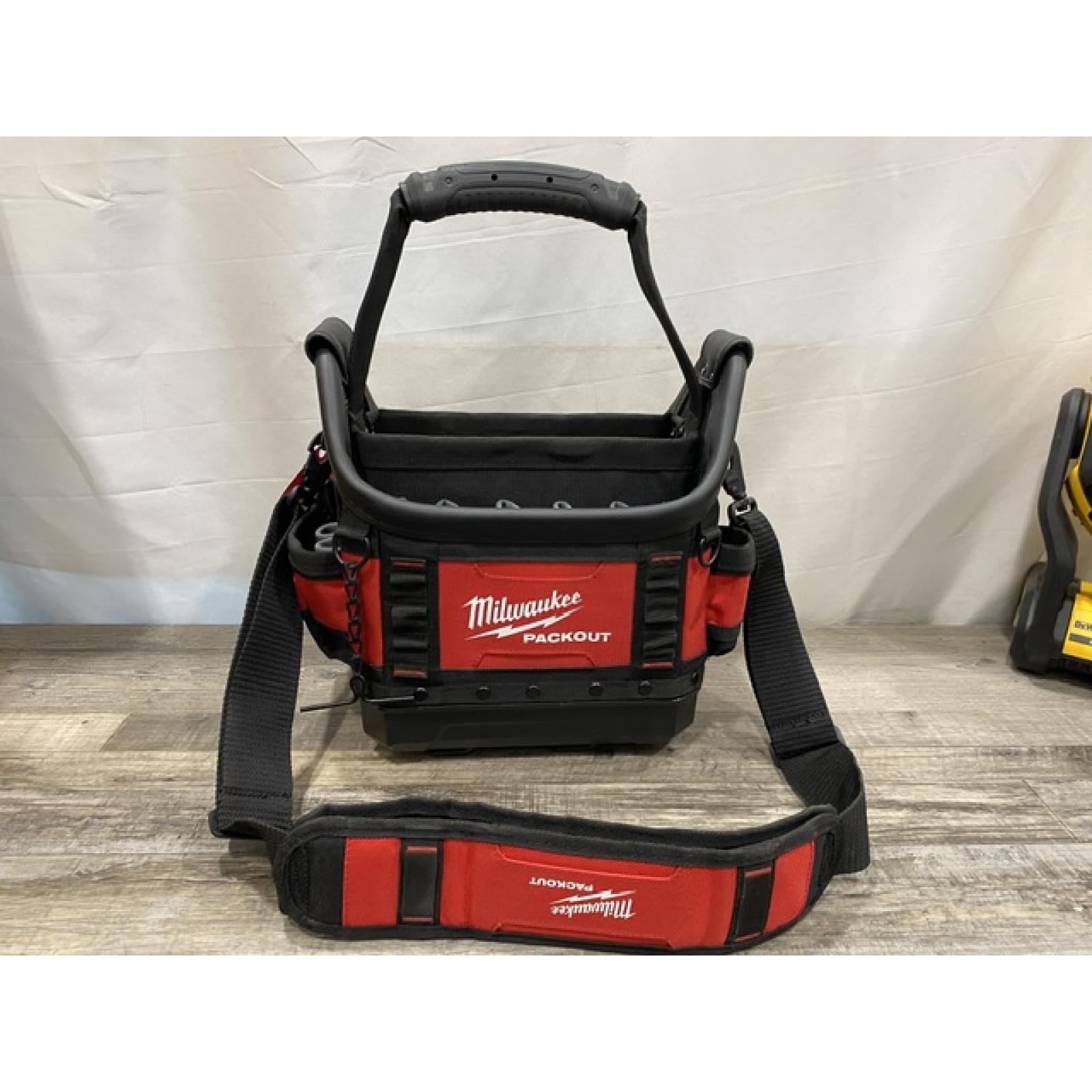 NEW - Milwaukee PACKOUT 10 in. Structured Tote