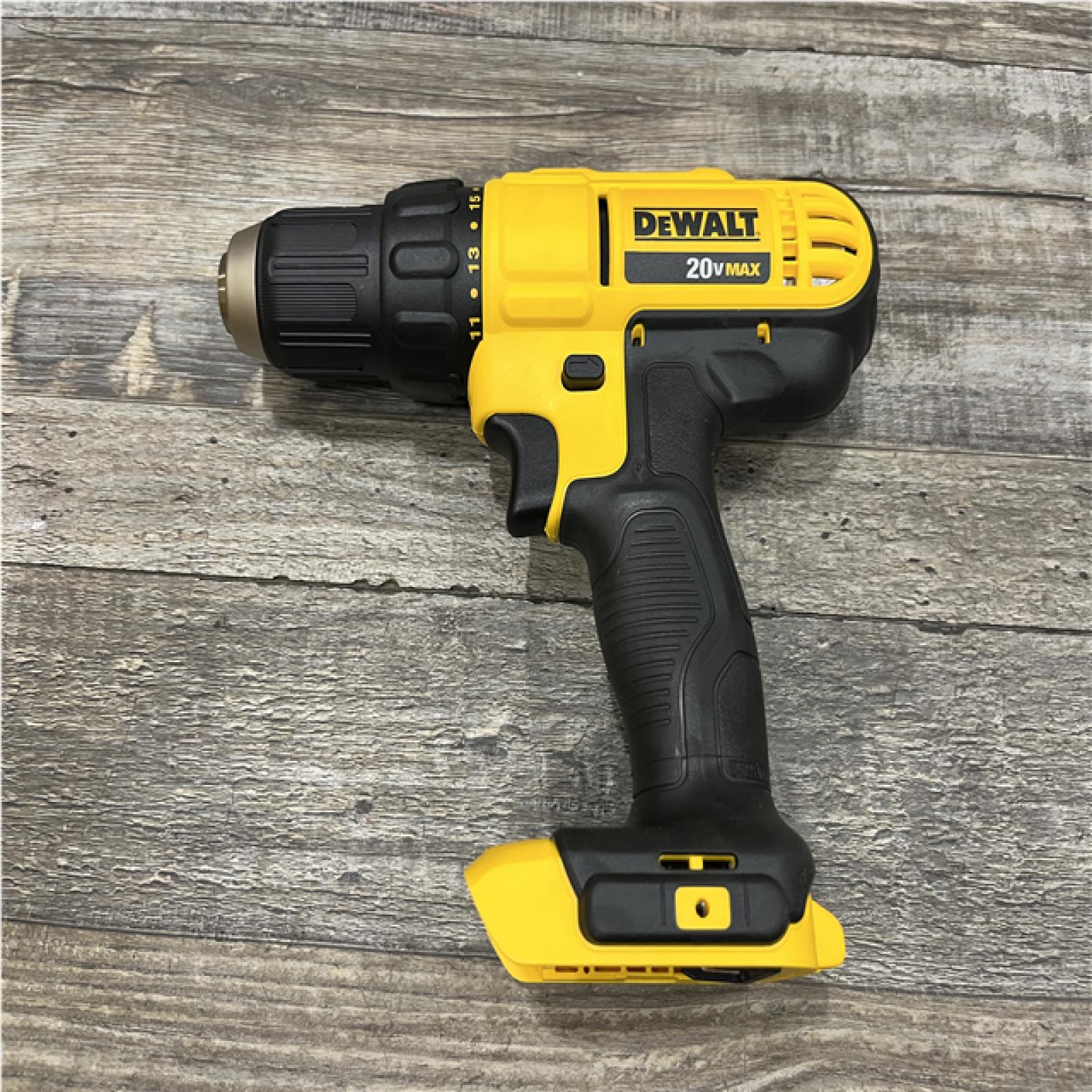 AS-IS DEWALT 20V MAX Cordless 1/2 in. Drill/Driver Kit