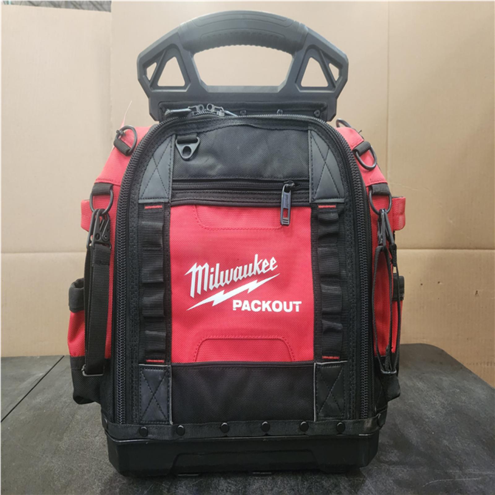 Phoenix LIKE NEW Milwaukee PACKOUT 15 in. Structured Tool Bag