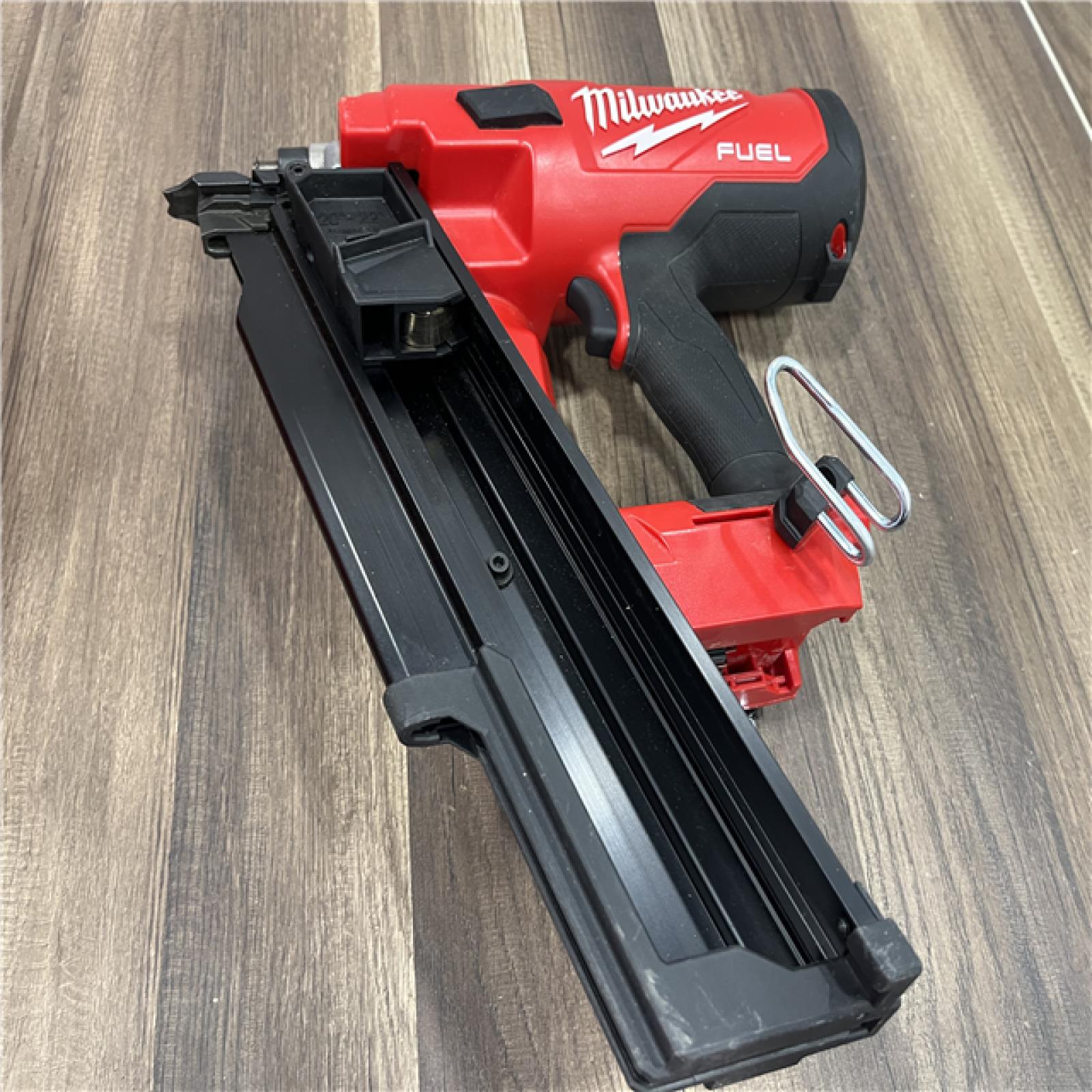 GOOD Milwaukee 2744-20 M18 FUEL 21-Degree Cordless Framing Nailer (Tool Only)