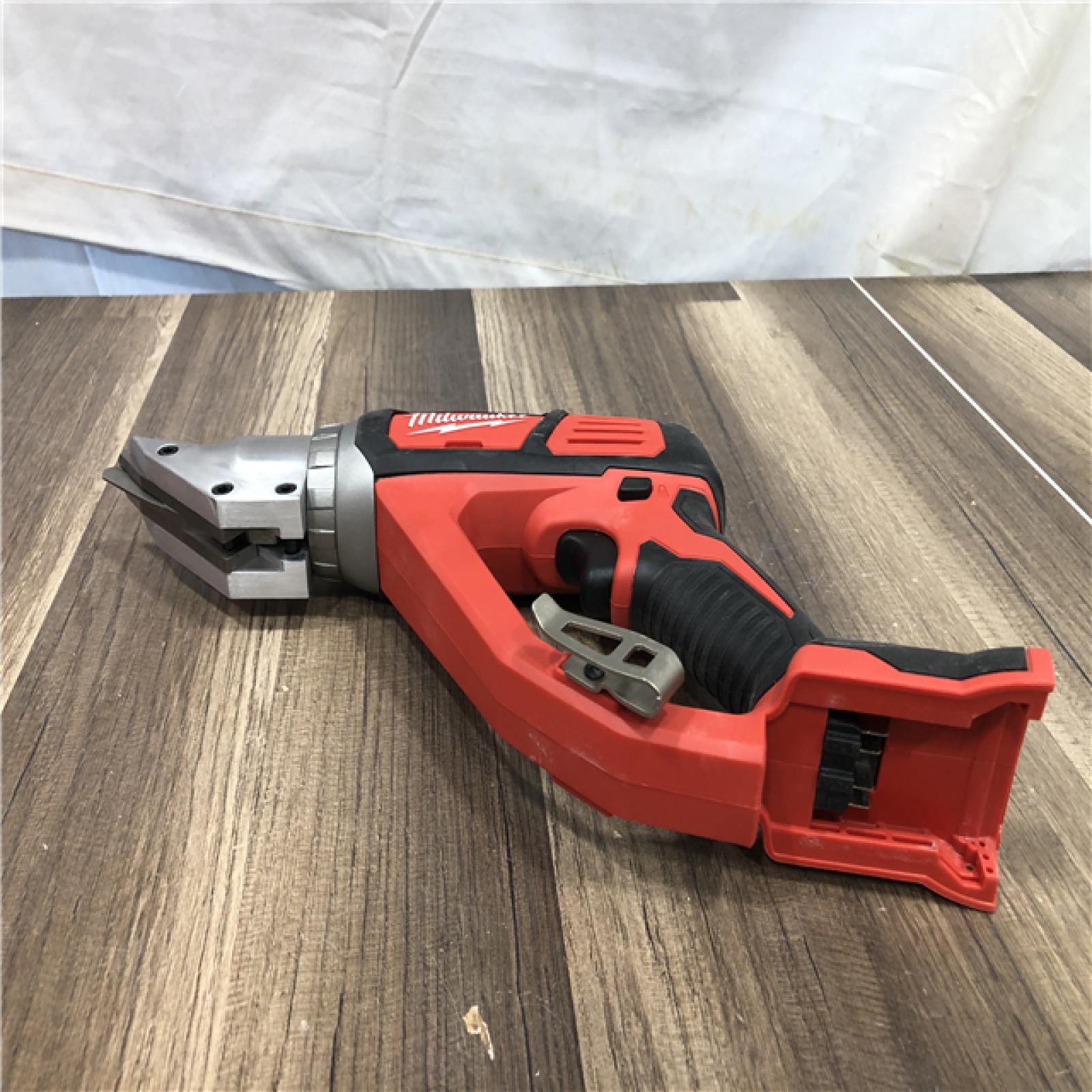 AS-IS Milwaukee18-Volt Lithium-Ion Cordless 18-Gauge Double Cut Metal Shear (Tool-Only)