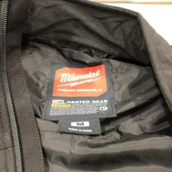 AS-IS Milwaukee Men's Medium M12 12V Lithium-Ion Cordless AXIS Black Heated Vest (Vest Only)