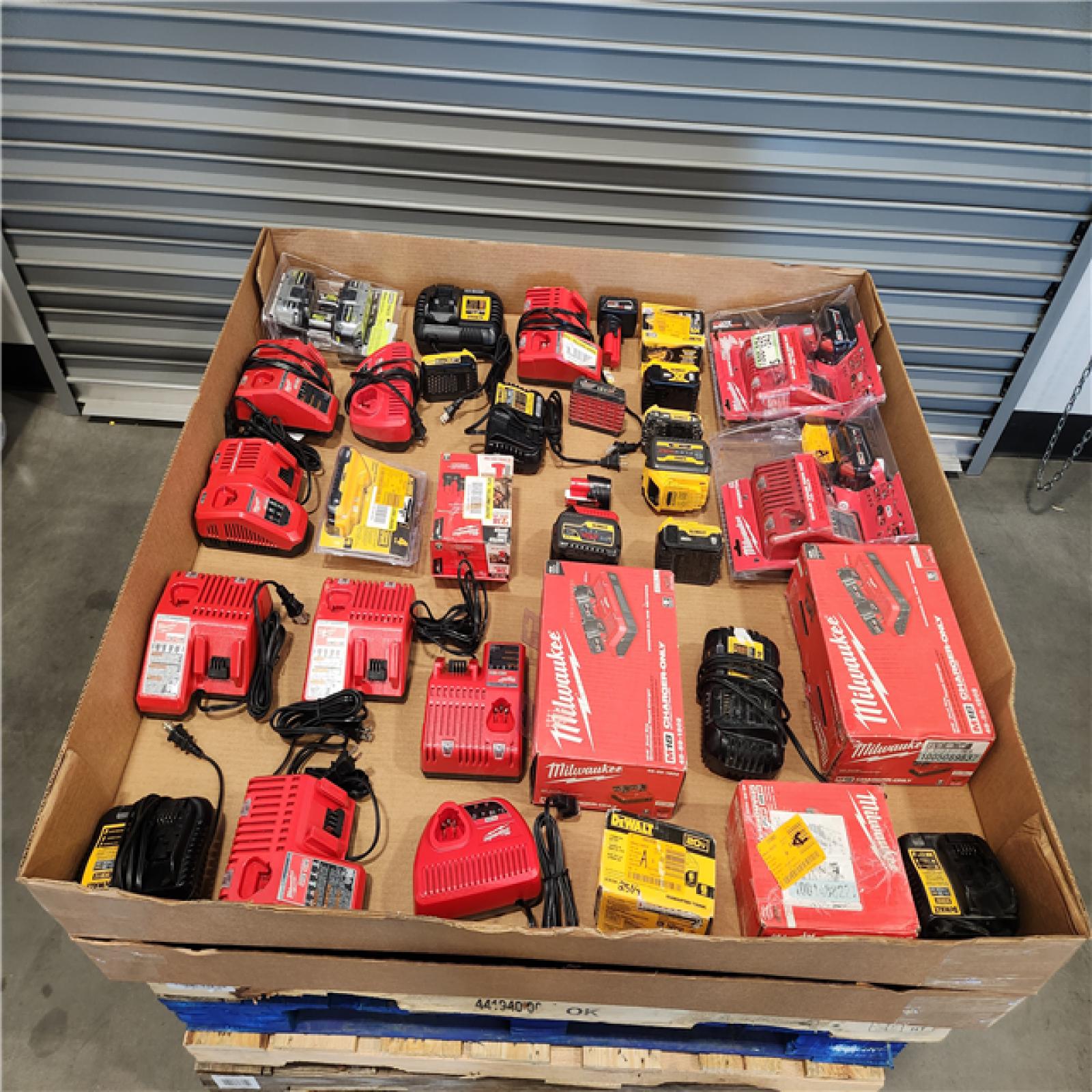 DALLAS LOCATION AS-IS BATTERY PALLET