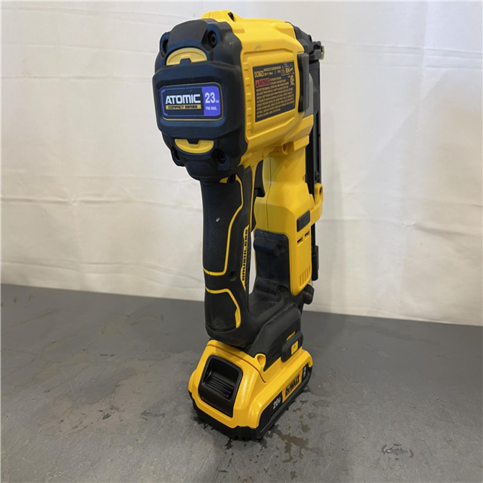 AS-IS - DeWalt ATOMIC 20V MAX Lithium Ion Cordless 23 Gauge Pin Nailer Kit