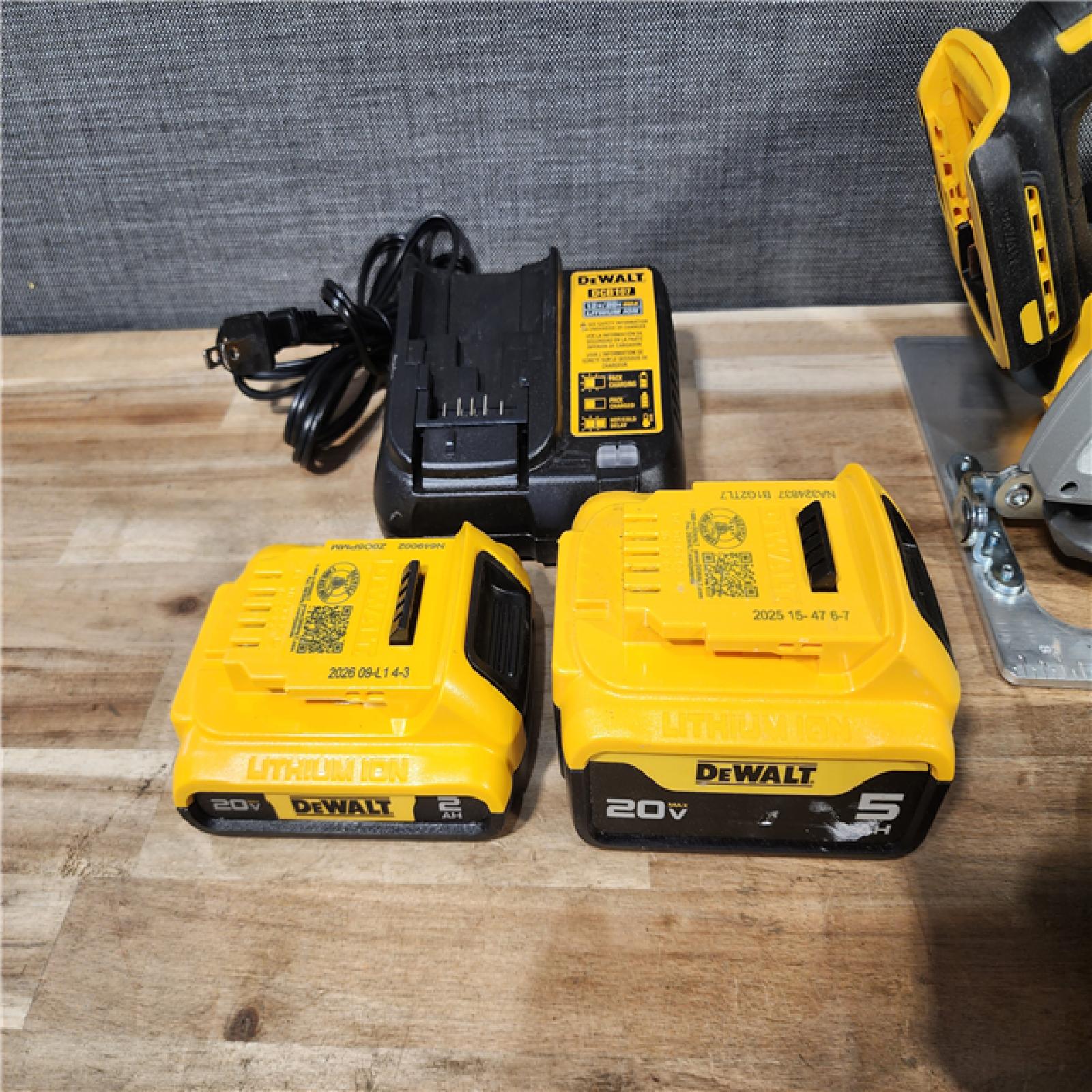 HOUSTON LOCATION - AS-IS DEWALT 5 TOOL COMBO KIT W/ (2) BATTERY & CHARGER