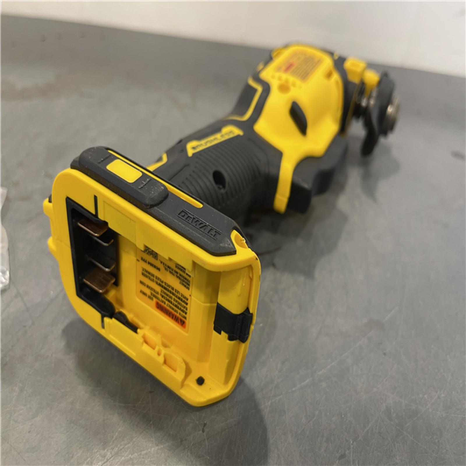 AS-IS - DEWALT ATOMIC 20V MAX Cordless Brushless Oscillating Multi Tool