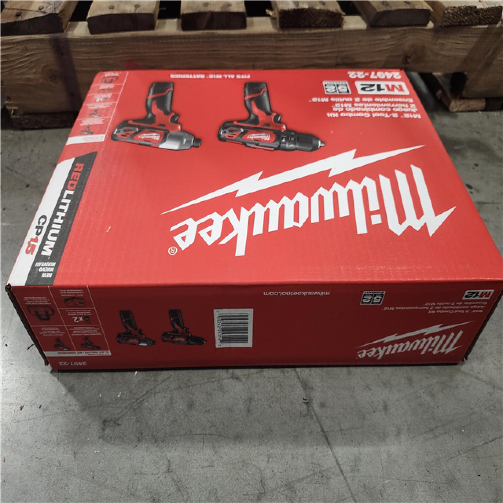 NEW! -  Milwaukee M12 12V Lithium-Ion Cordless Hammer Drill/Impact Driver Combo Kit (2-Tool) with (2) 1.5Ah Batteries  Charger & Bag