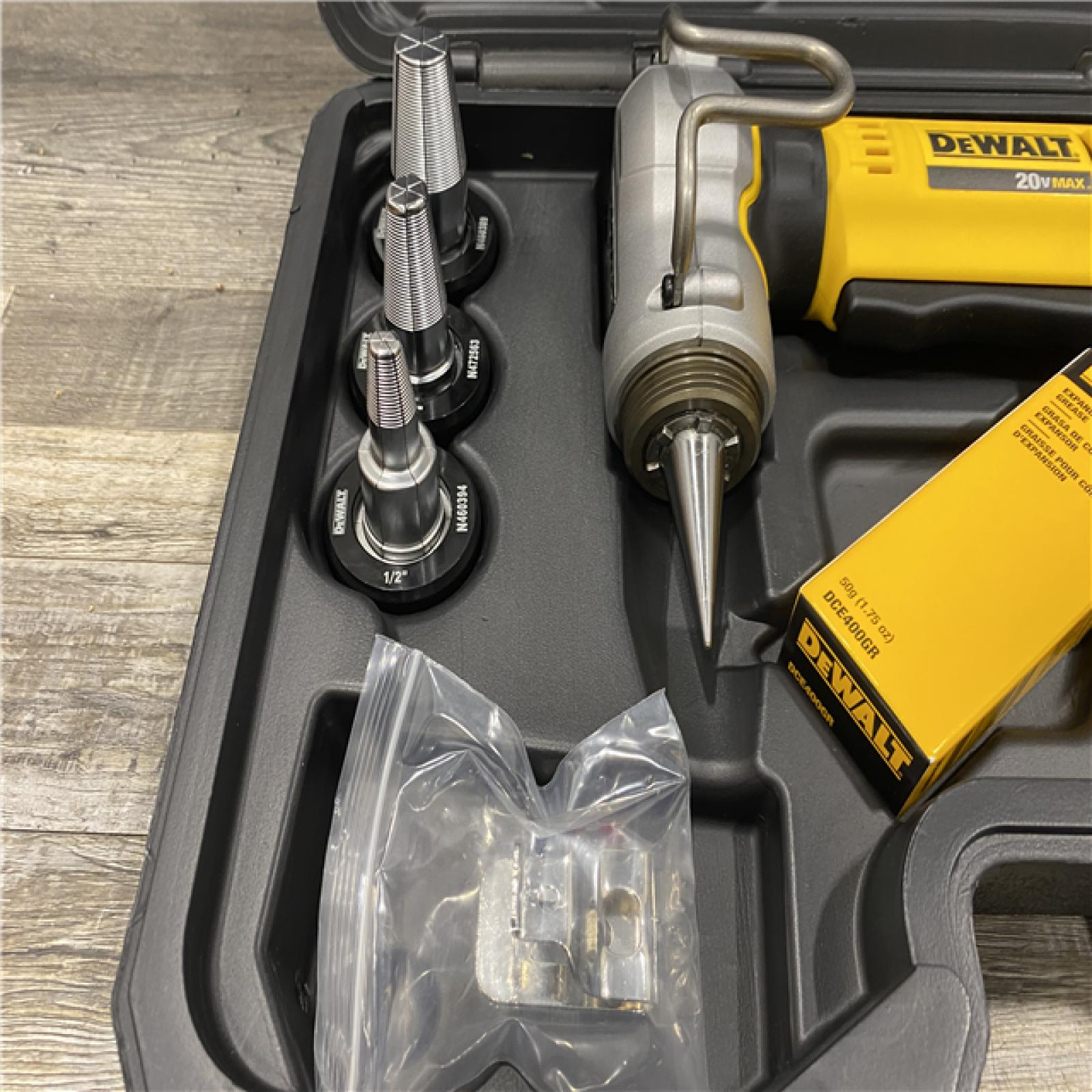 AS-IS DEWALT 20V MAX Cordless 1 in. PEX Expansion Tool  PEX Expander Grease and Case