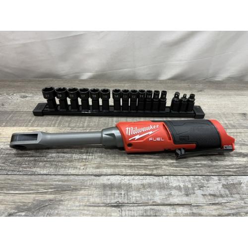 AS-IS Milwaukee FUEL 12V Lithium-Ion Brushless Cordless 1/4 in - 3/8 in Extended Ratchet (Tool-Only)
