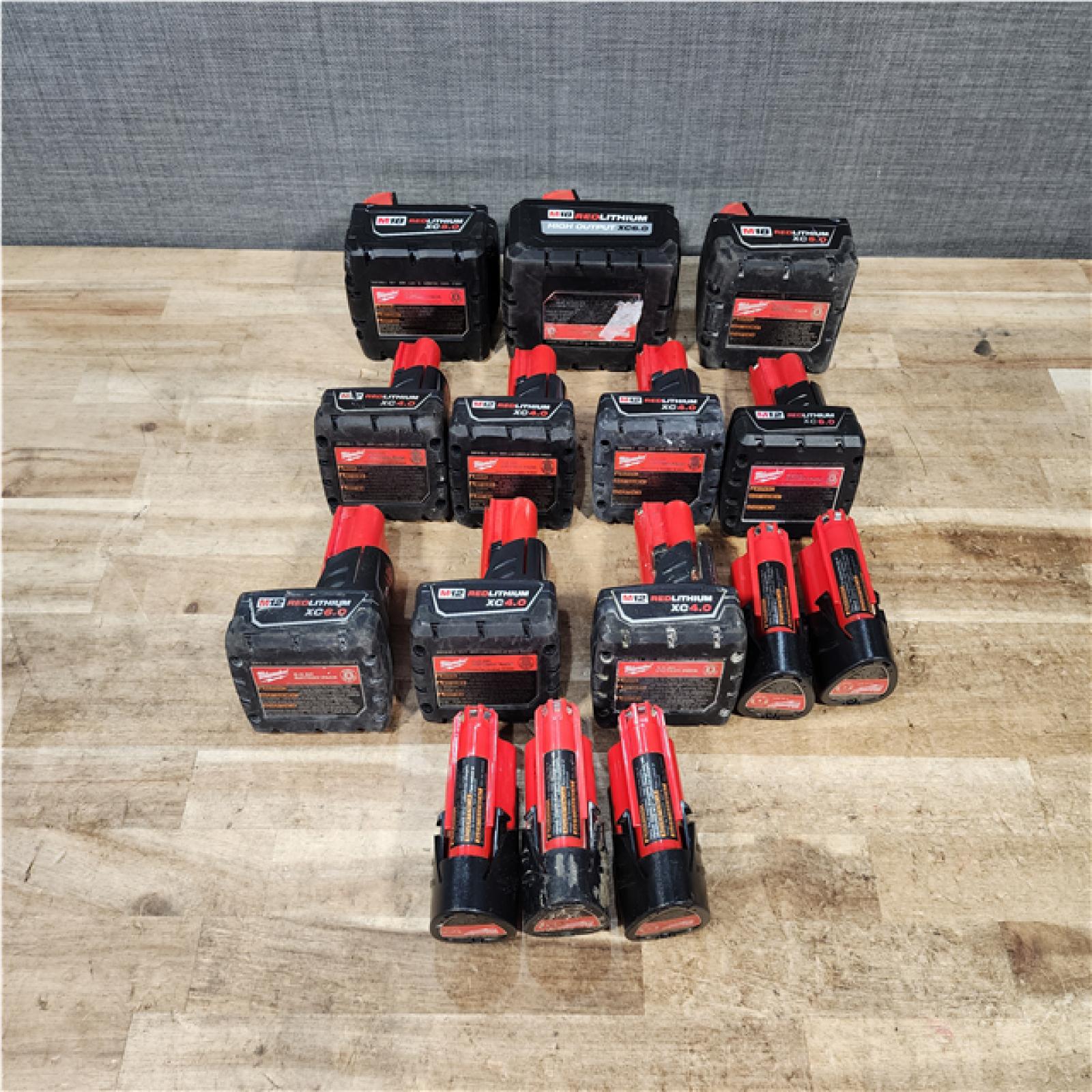HOUSTON LOCATION - AS - IS MILWAUKEE BATTERY PACK QTY - 15