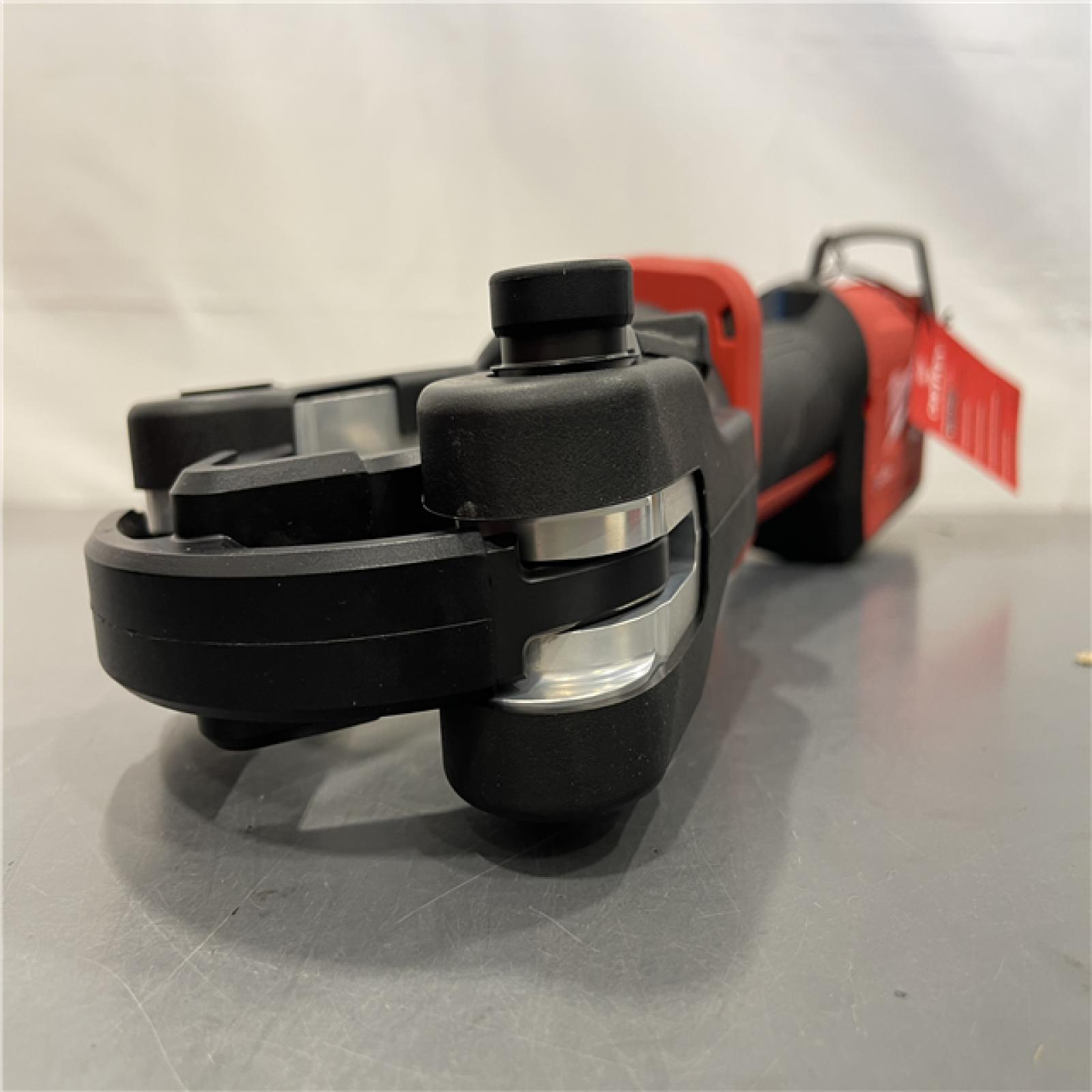 AS-IS - M18 ONE-KEY FORCE LOGIC 11-Ton Dieless Latched Linear Utility Crimper