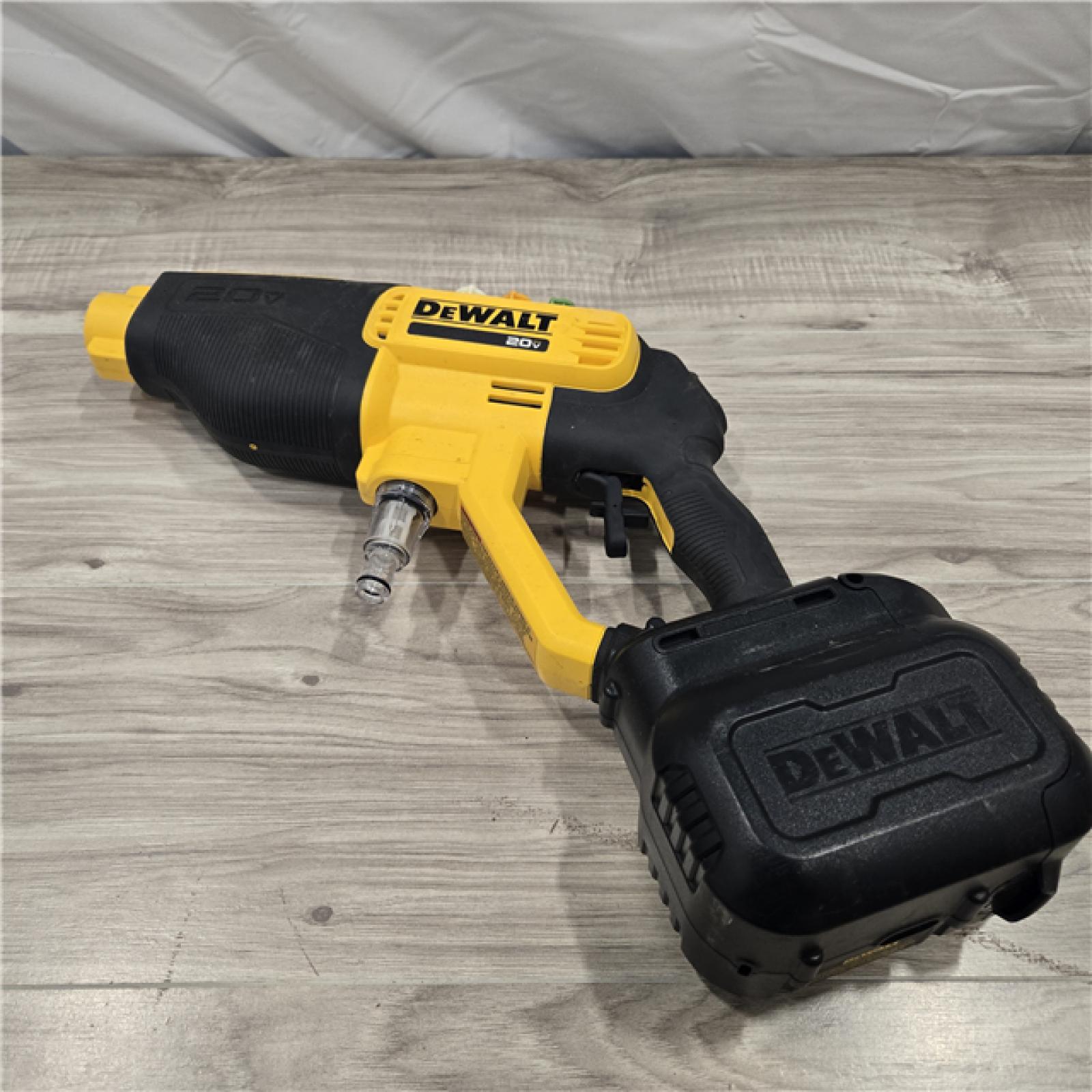 AS-IS Dewalt 20V 550 PSI Cordless Power Cleaner (Tool-Only)