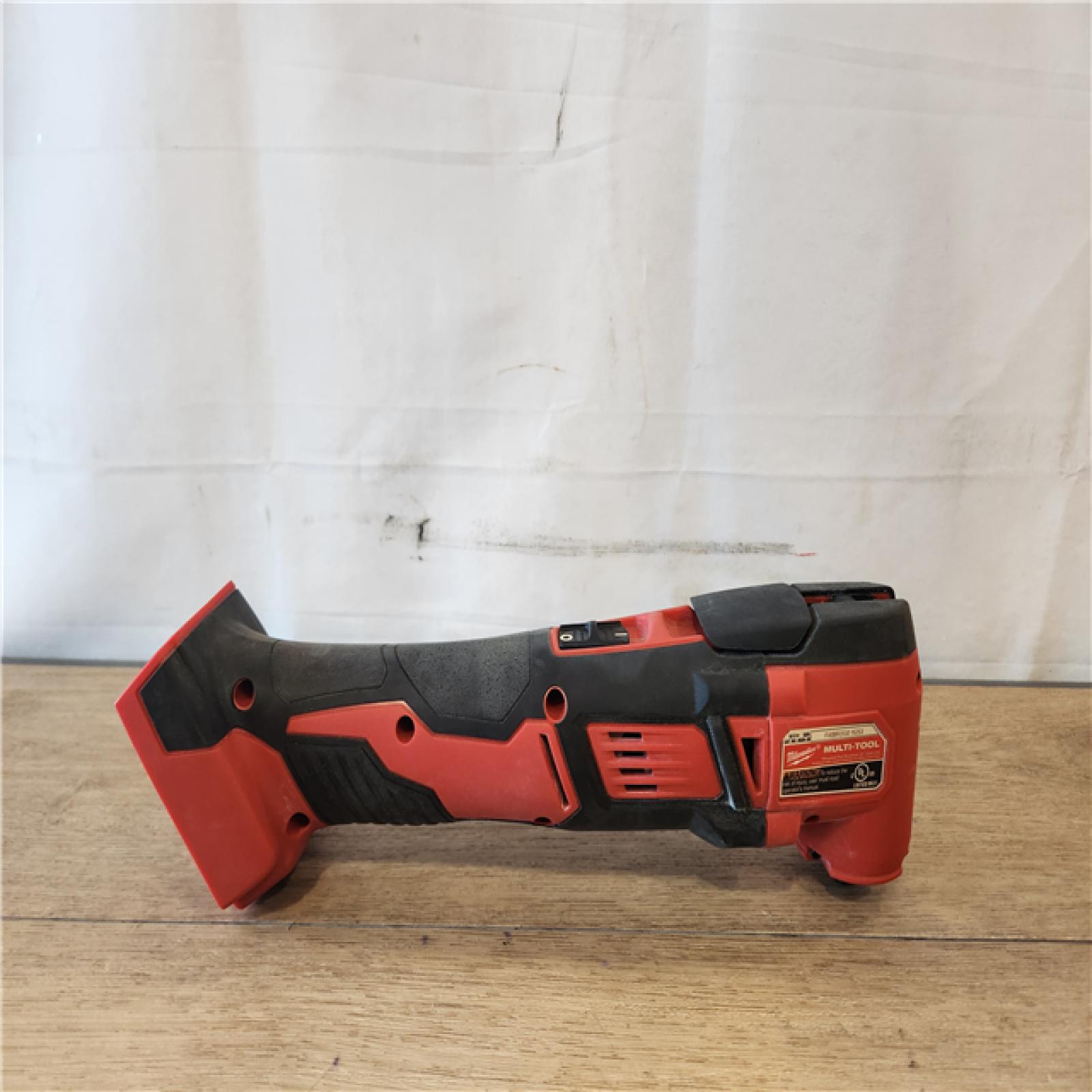AS-IS- Milwaukee M18 18V Lithium-Ion Cordless Oscillating Multi-Tool (Tool-Only)