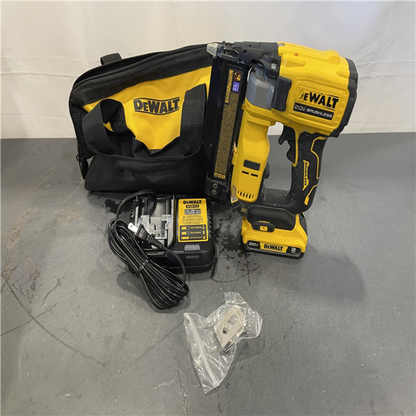 AS-IS - DeWalt ATOMIC 20V MAX Lithium Ion Cordless 23 Gauge Pin Nailer Kit
