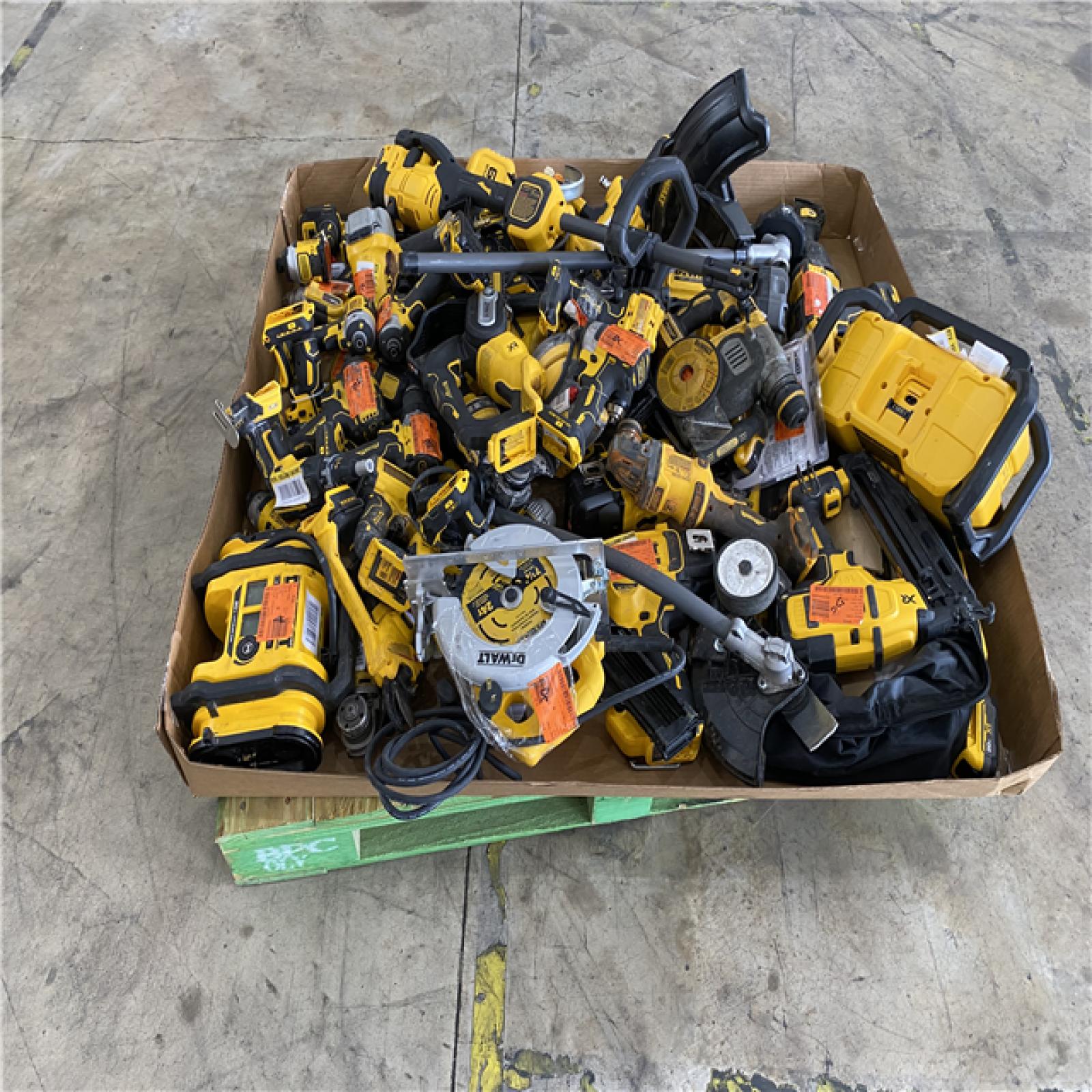Houston Location AS IS - Tool Pallet