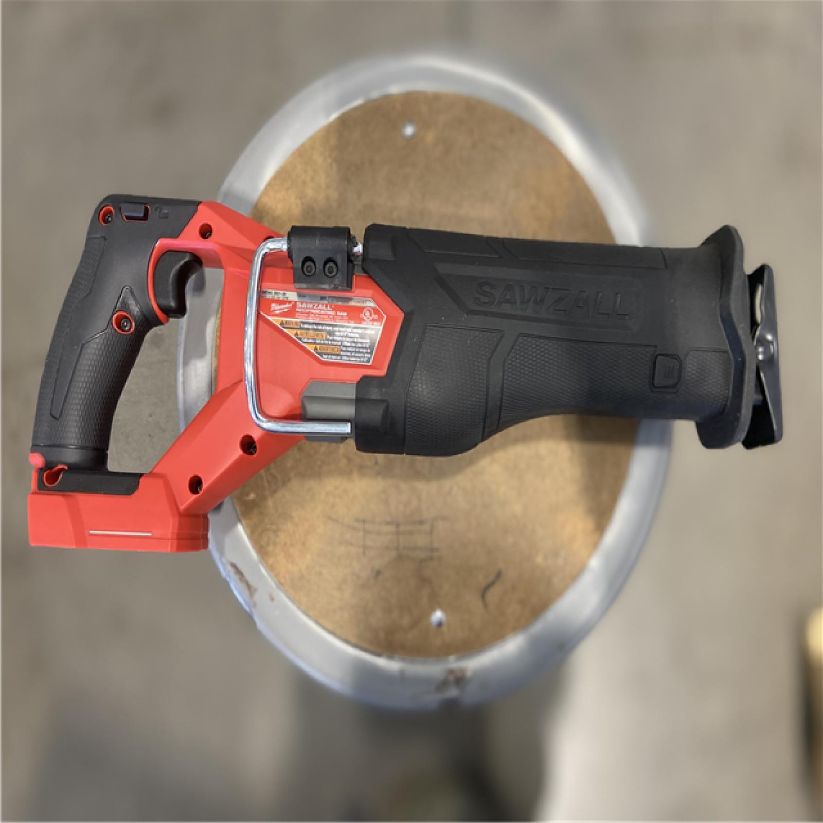 LIKE NEW! - Milwaukee M18 FUEL GEN-2 18V Lithium-Ion Brushless Cordless SAWZALL Reciprocating Saw (Tool-Only)