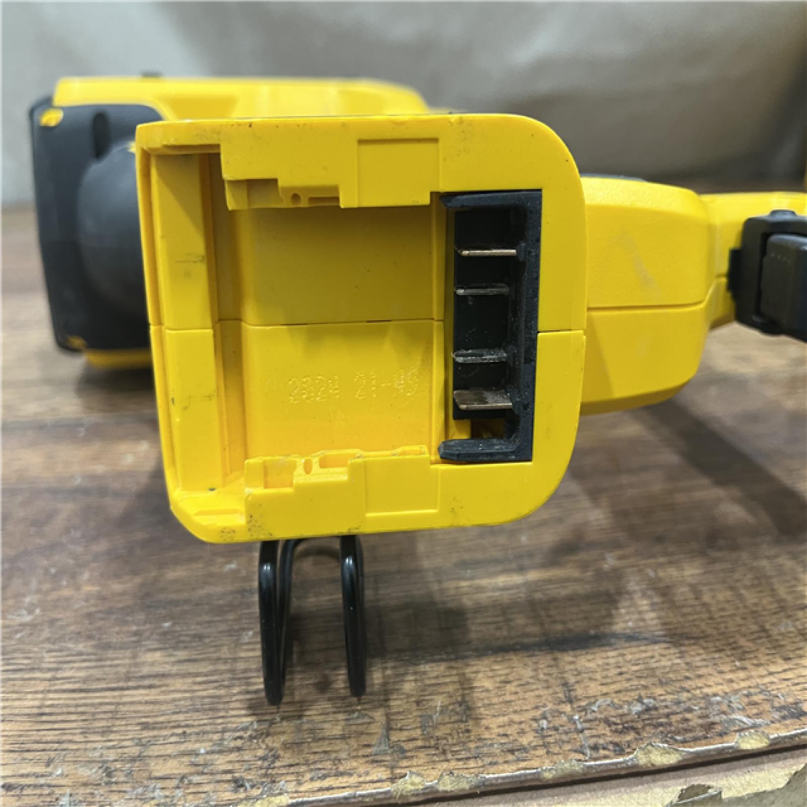 AS-IS DEWALT 20V MAX XR 18 Gauge Brad Nailer Kit
