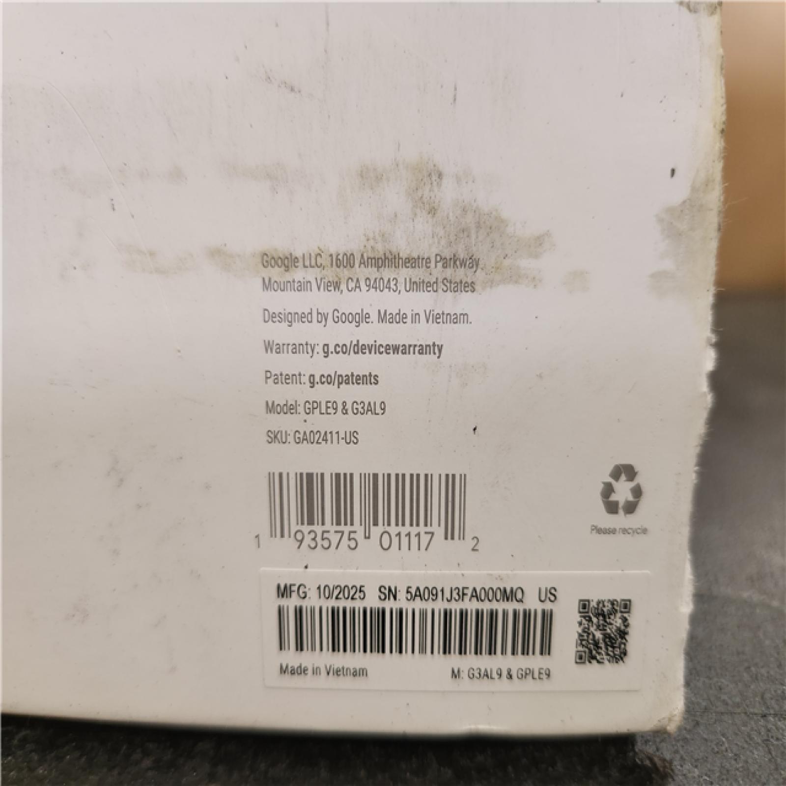 Phoenix NEW Google Nest Cam with Floodlight - Wired Outdoor Smart Home Security Camera