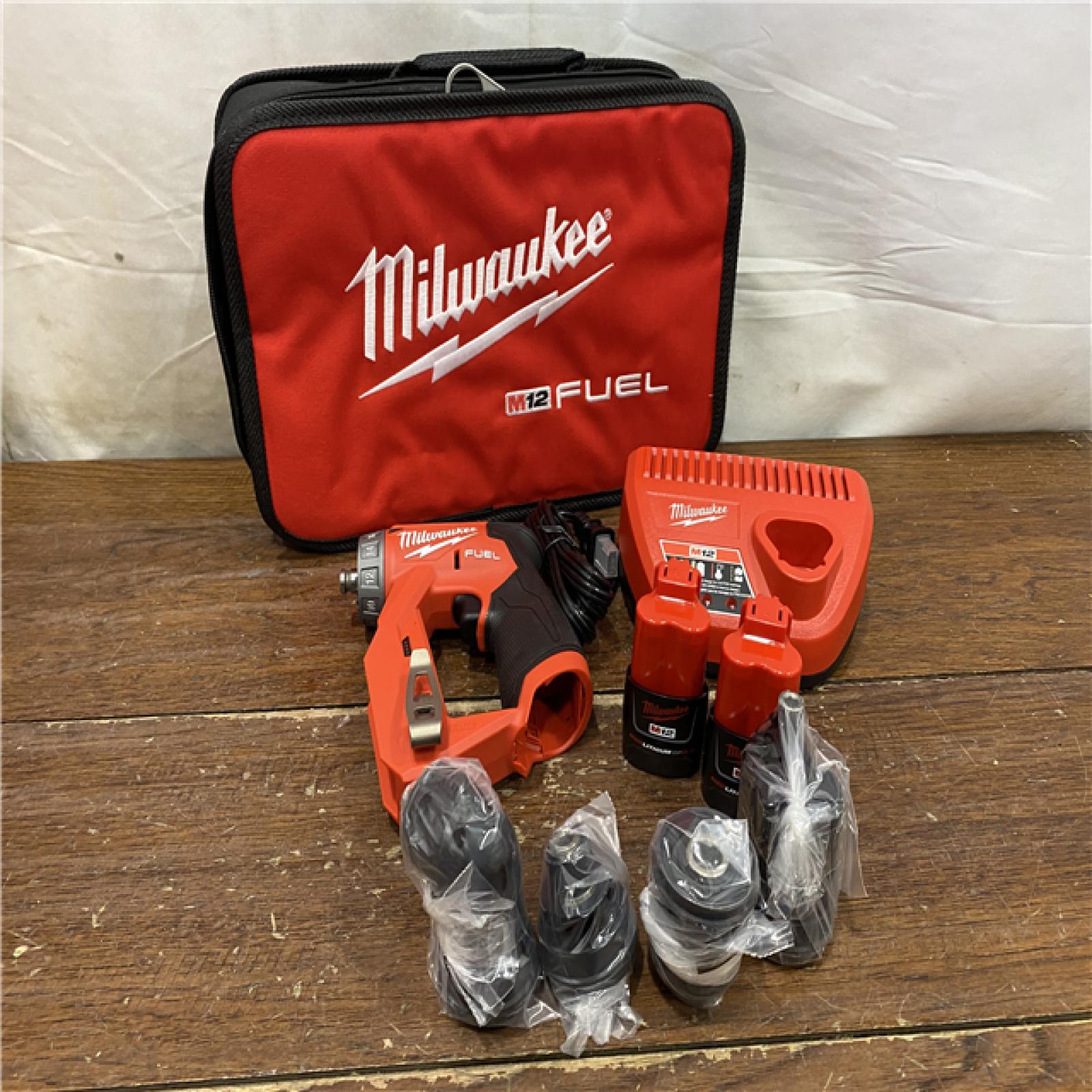 AS-IS Milwaukee 2505-22 M12 FUEL Lithium-Ion 3/8 in. Cordless Installation Drill Driver Kit (2 Ah)