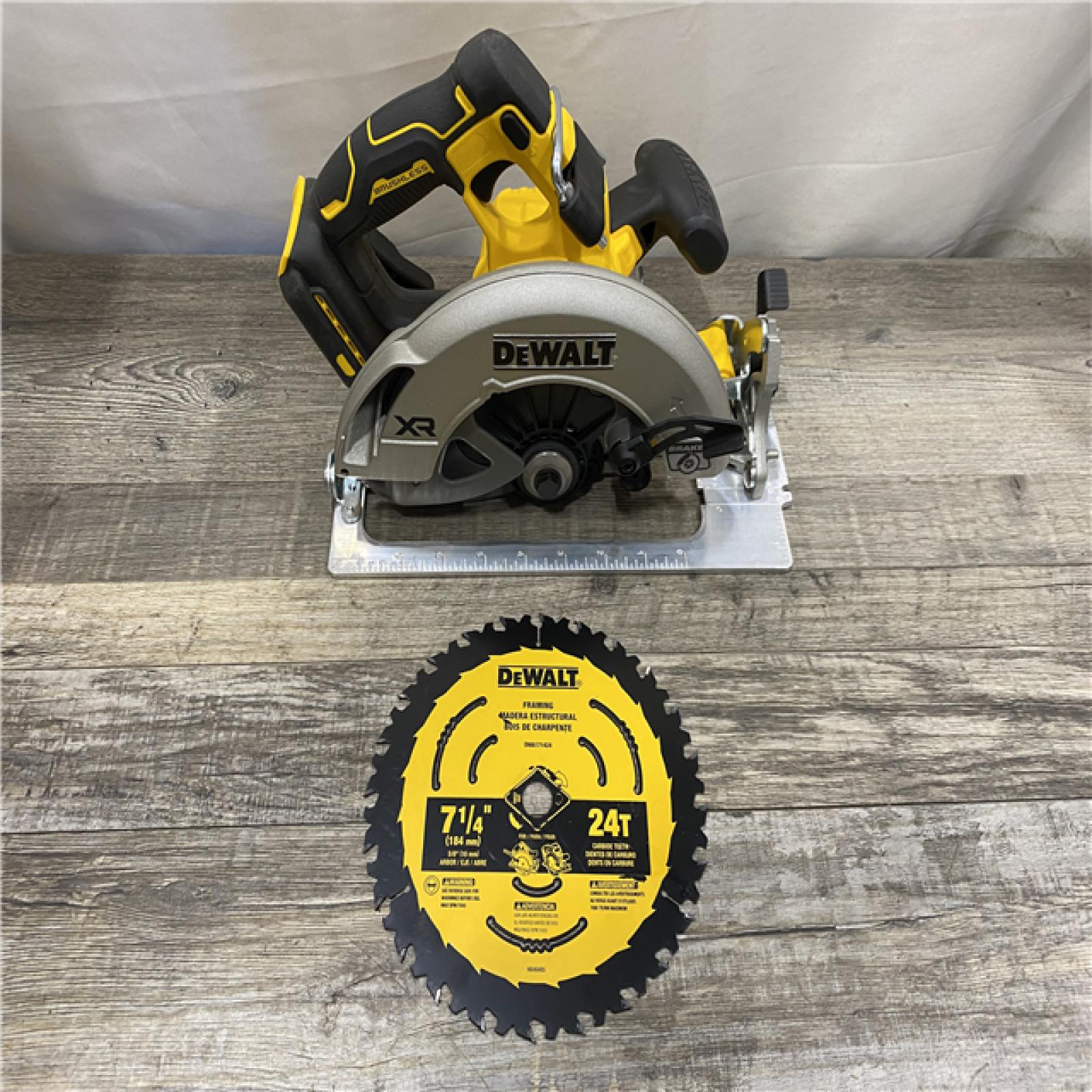 AS-IS DEWALT 20-Volt MAX 7-1/4 in. Cordless Circular Saw (Tool Only)