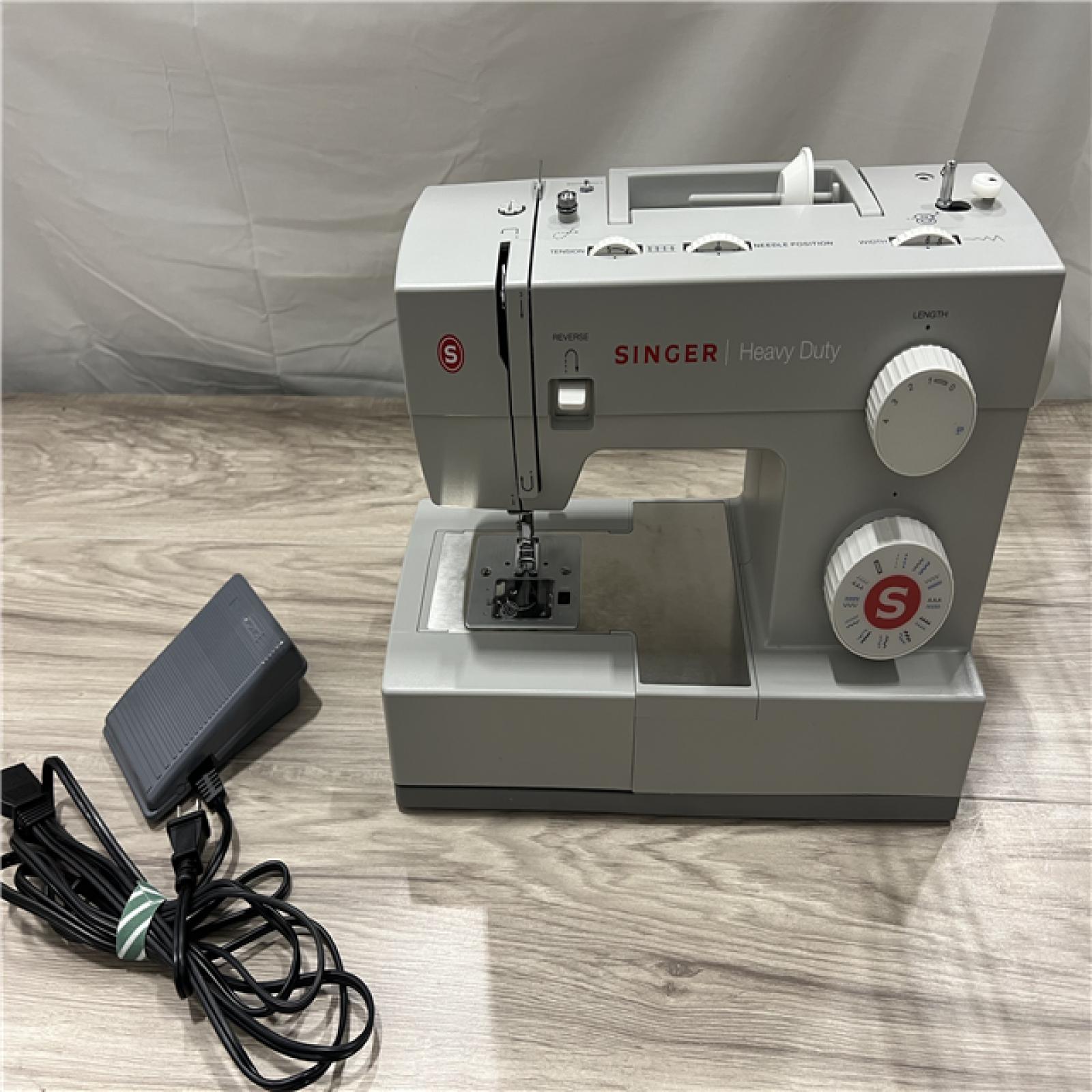 AS-IS SINGER Heavy Duty 44S Sewing Machine with Accessories