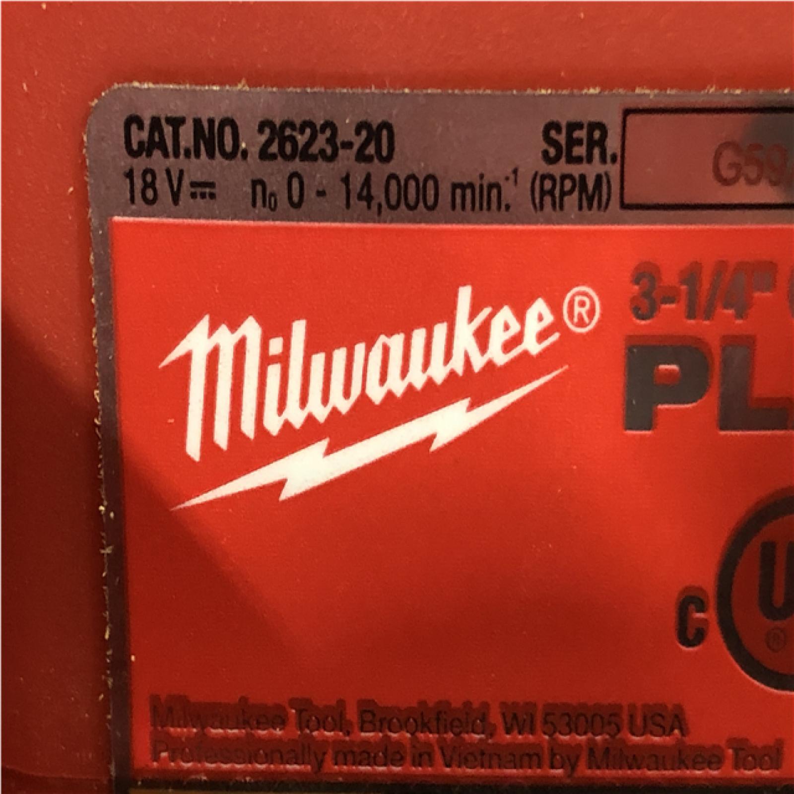 AS-IS - Milwaukee 18V Lithium-Ion Cordless 3-1/4 in. Planer (Tool-Only)