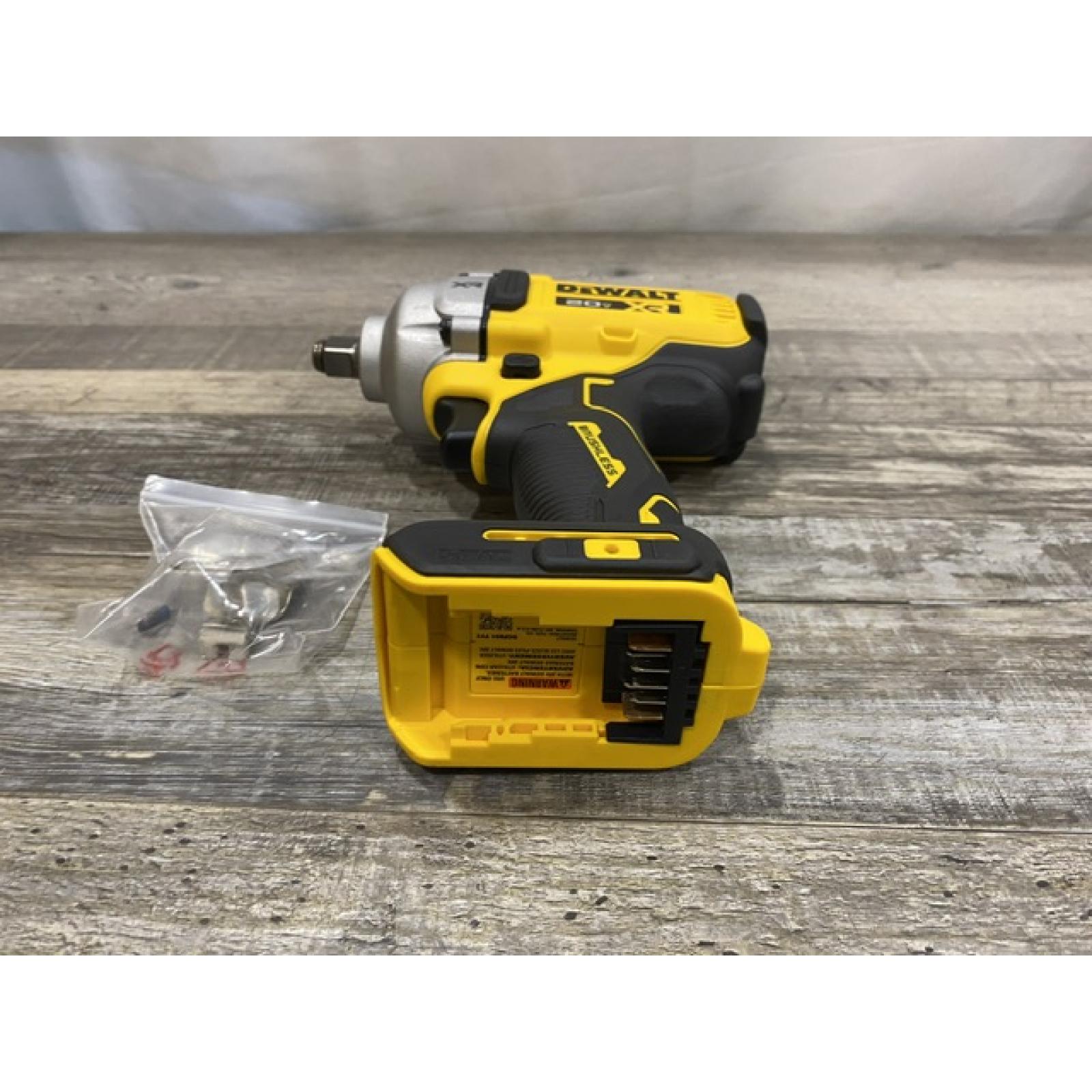 LIKE NEW - DEWALT 20V MAX XR Cordless 1/2 in. Impact Wrench (Tool Only)