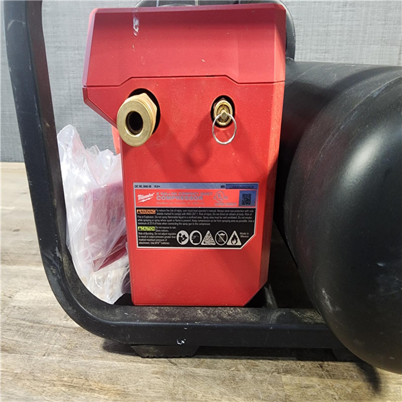 HOUSTON LOCATION - AS-IS Milwaukee FUEL 18-Volt Lithium-Ion Brushless Cordless 2 Gal. Electric Compact Quiet Compressor (Tool-Only)