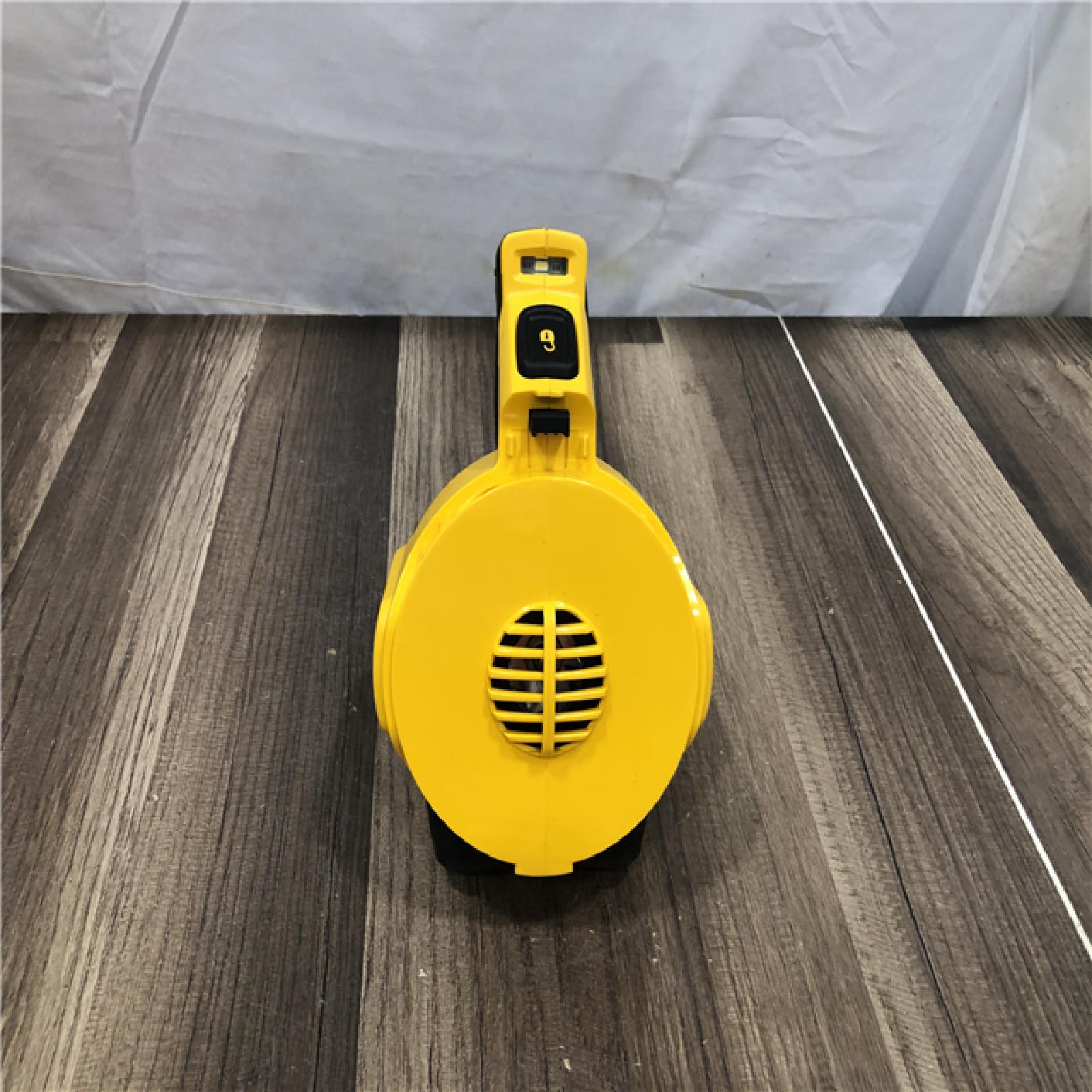 AS-IS DEWALT Bagless 20V MAX Stick Cordless General Dirt Filter Handheld Vacuum (Tool Only)