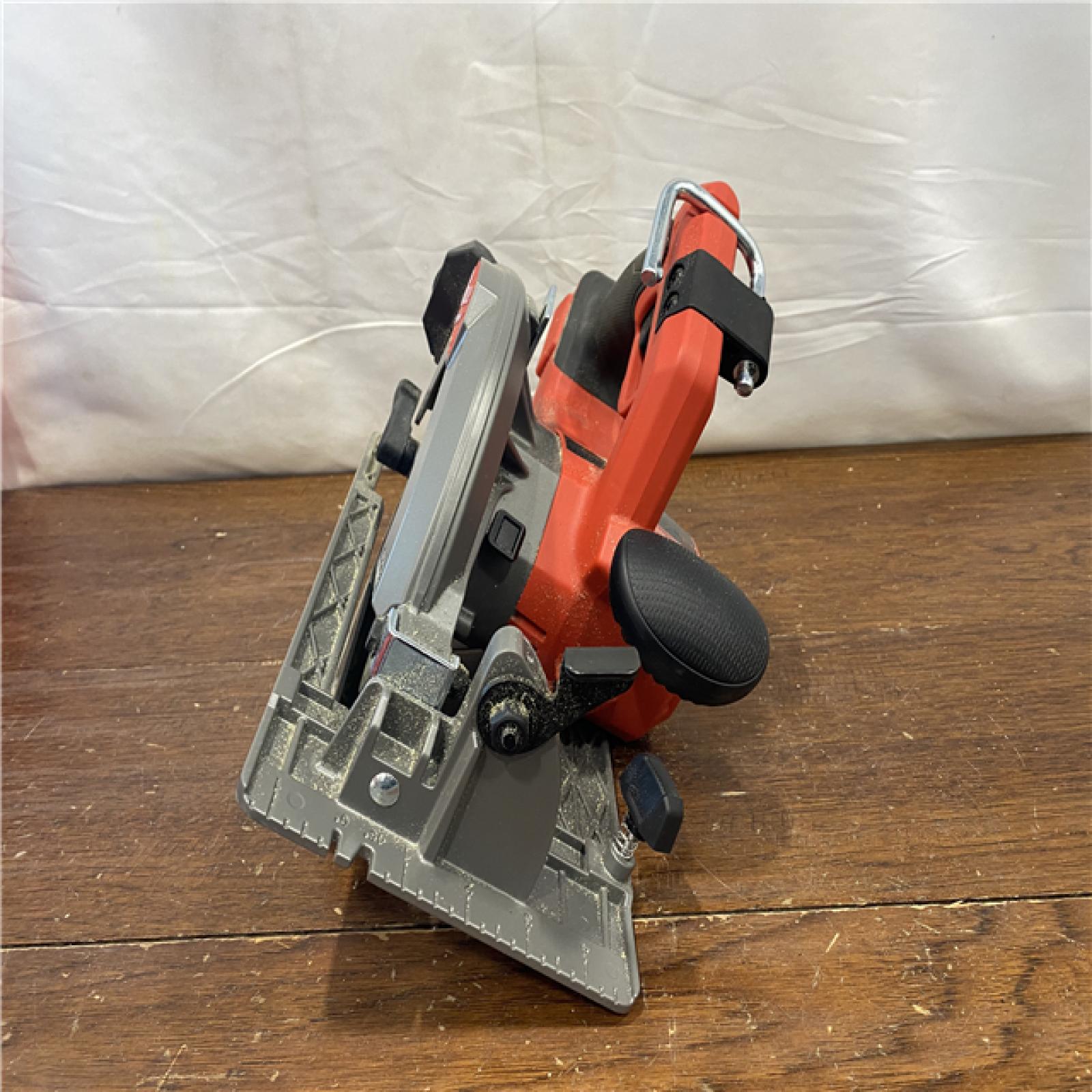 AS-IS Milwaukee Tools M18 FUEL 7-1/4 Circular Saw (Tool Only) 2834-20