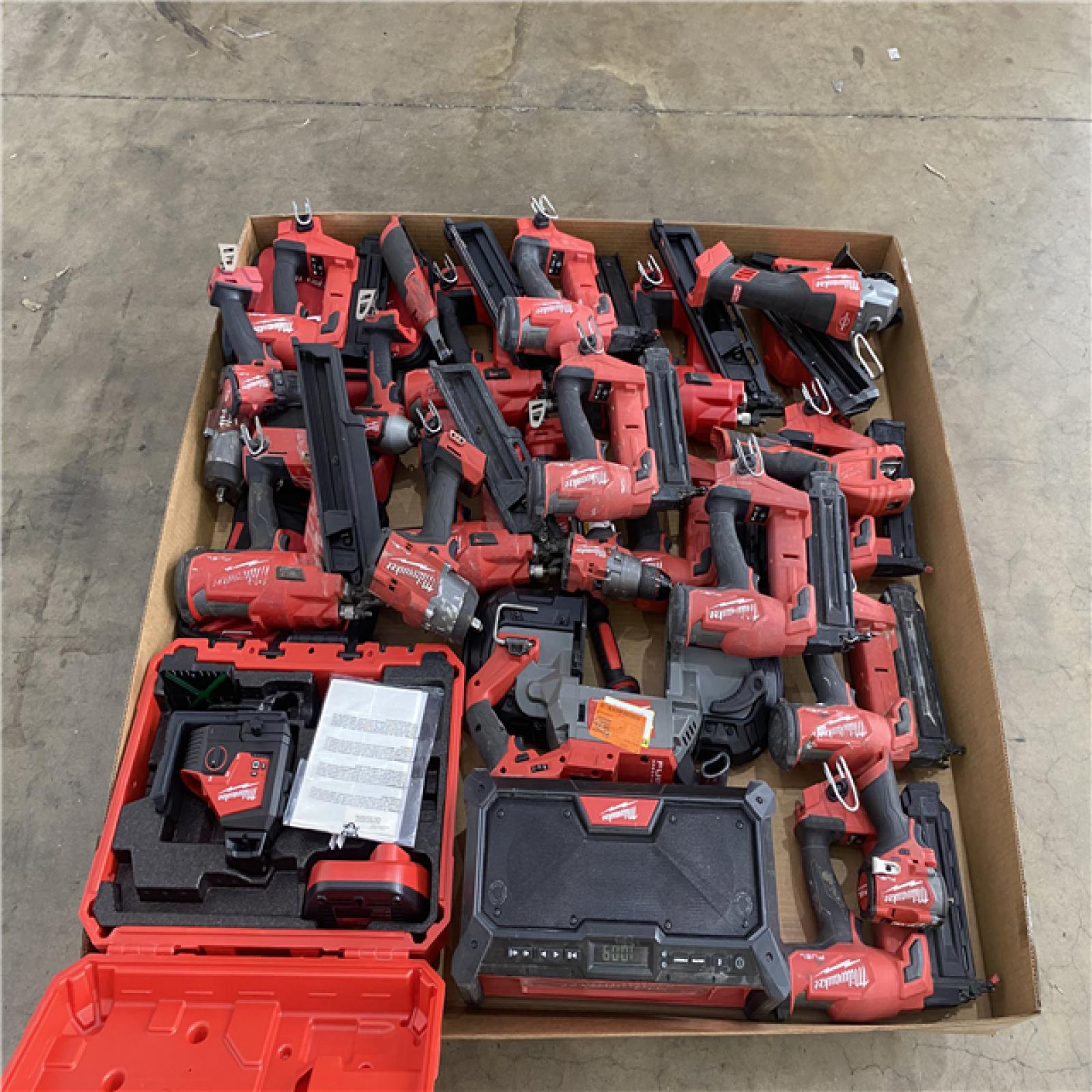 Houston Location AS IS - Tool Pallet