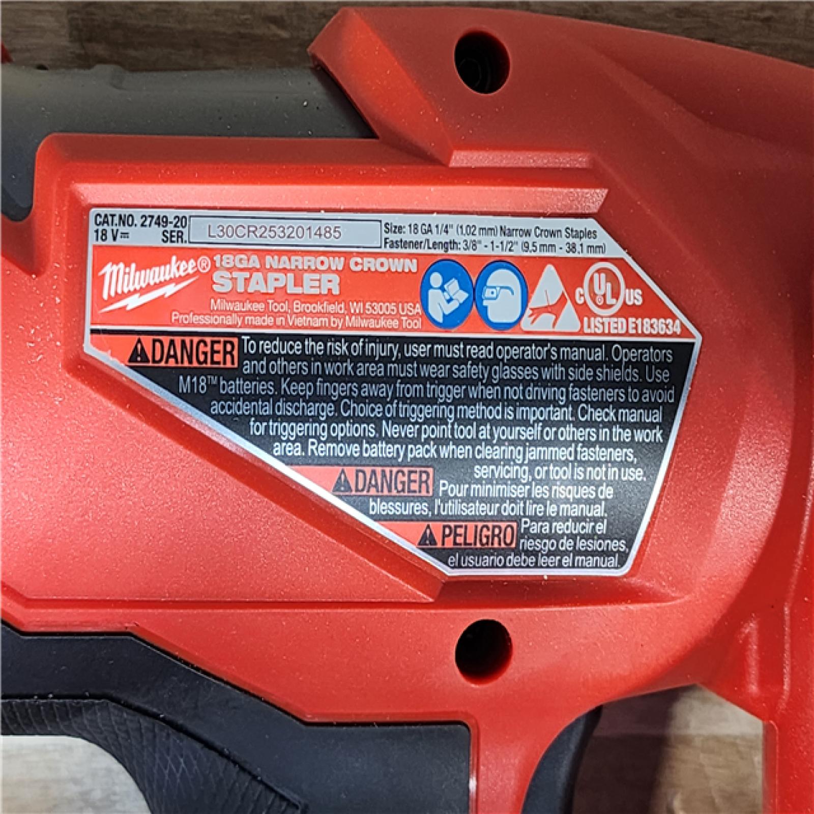 HOUSTON LOCATION - AS-IS Milwaukee FUEL 18-Volt Lithium-Ion Brushless Cordless 18-Gauge 1/4 in. Narrow Crown Stapler (Tool-Only)