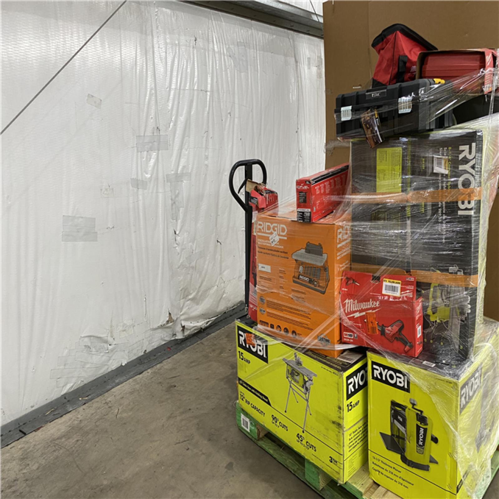 Houston Location AS IS - Tool Pallet