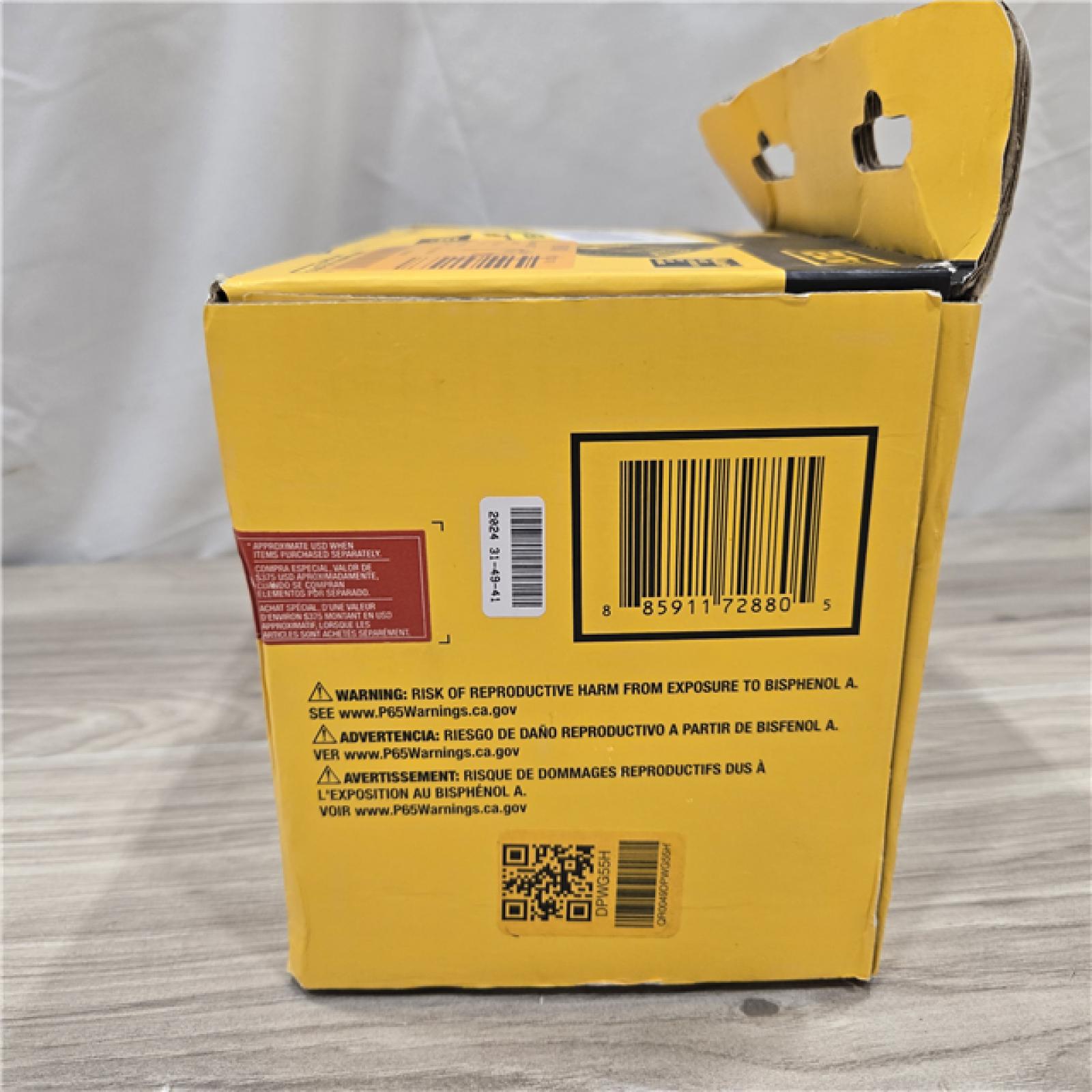 NEW! - DEWALT 20V MAX Lithium-Ion 6.0Ah and 4.0Ah Battery and Charger Starter Kit