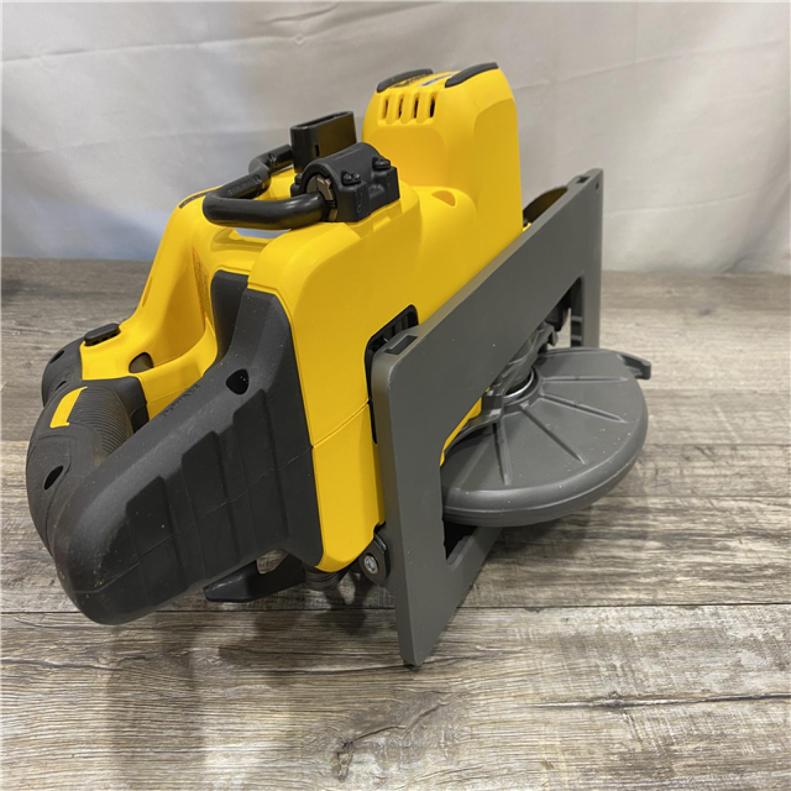 AS-IS DEWALT FLEXVOLT 60V MAX Cordless Brushless 7-1/4 in. Wormdrive Style Circular Saw (Tool Only)