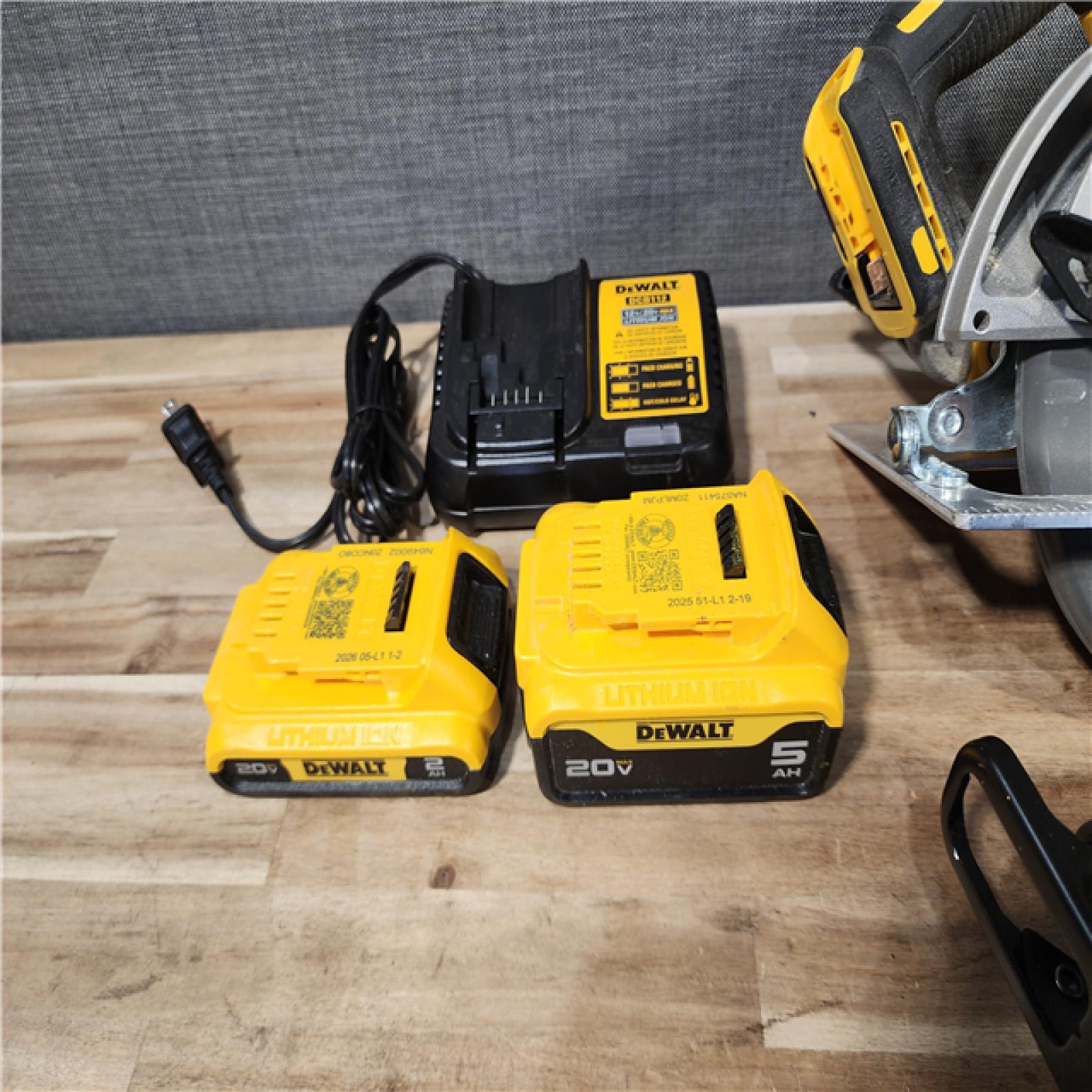 HOUSTON LOCATION - AS-IS DEWALT 20V MAX Lithium-Ion Cordless 6-Tool Combo Kit