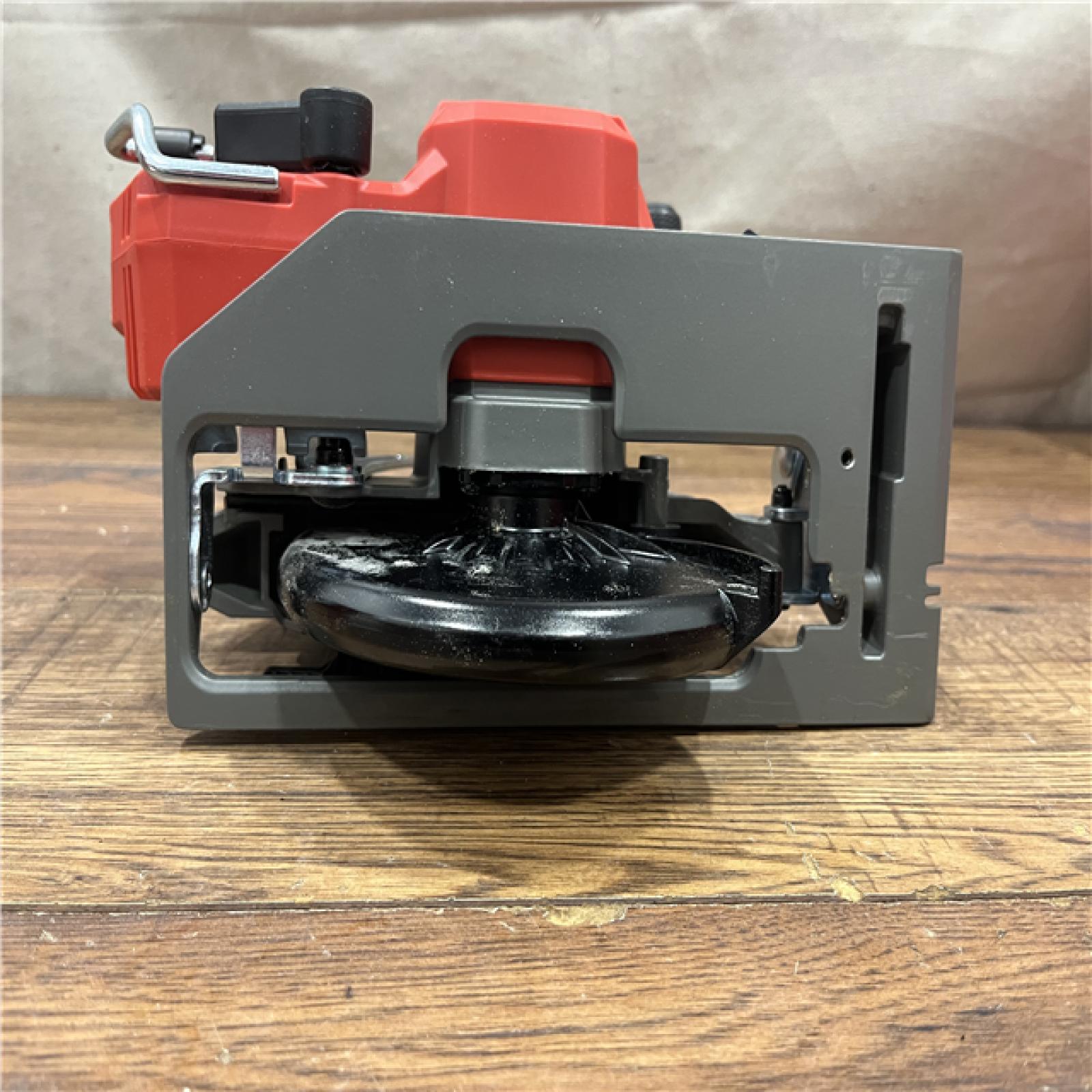 AS-IS Milwaukee M12 FUEL 12V Lithium-Ion Brushless 5-3/8 in. Cordless Circular Saw (Tool-Only)