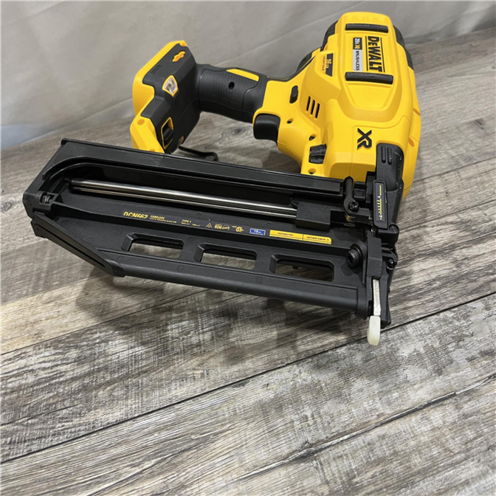 AS-IS DEWALT 20V MAX XR 16-Gauge Lithium-Ion Cordless Finish Nailer (Tool Only)