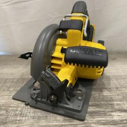AS-IS DEWALT FLEXVOLT 60V MAX Cordless Brushless 7-1/4 in. Circular Saw with Brake (Tool Only)