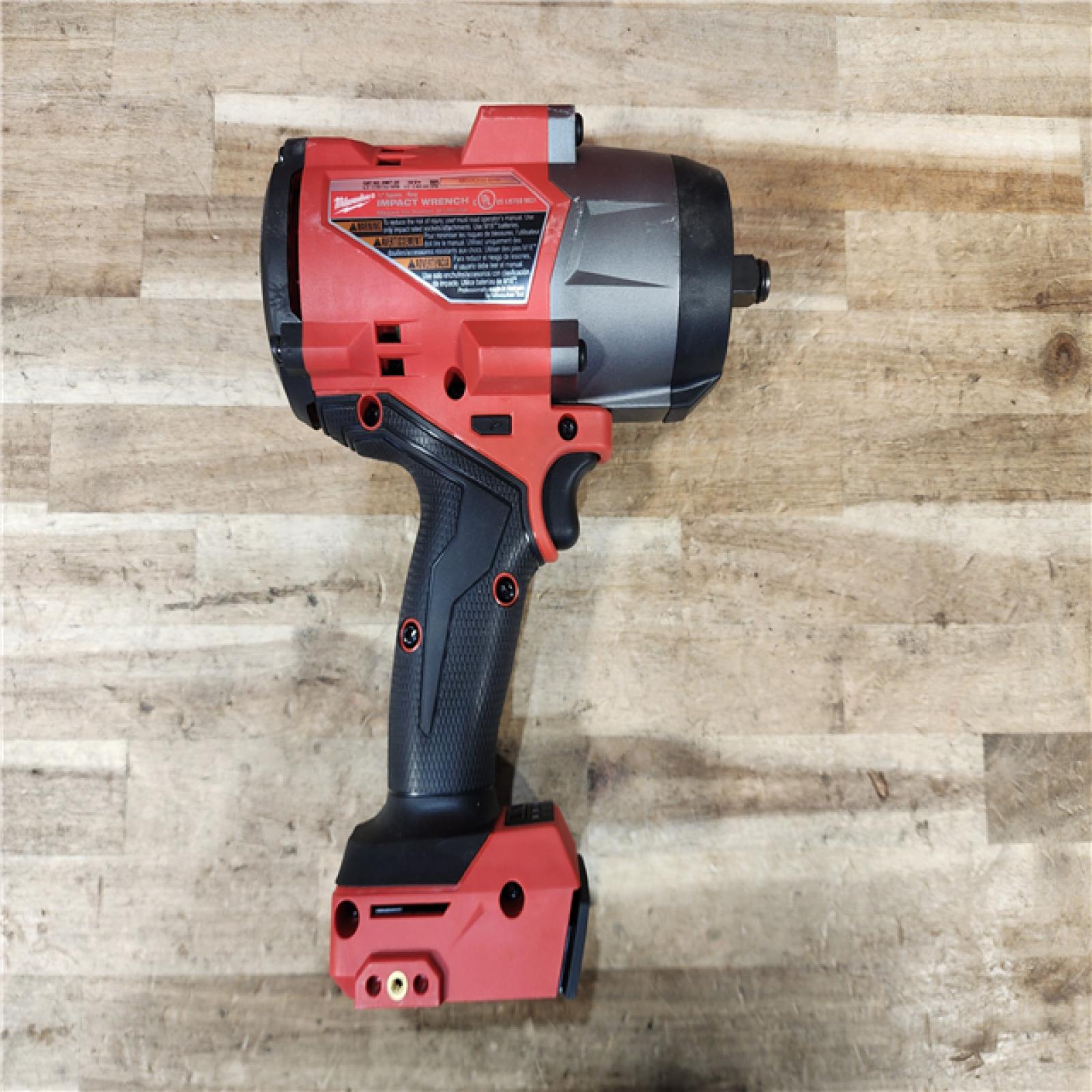 HOUSTON LOCATION - AS-IS Milwaukee FUEL 18V Lithium-Ion Brushless Cordless 1/2 in. Impact Wrench w/Friction Ring Kit