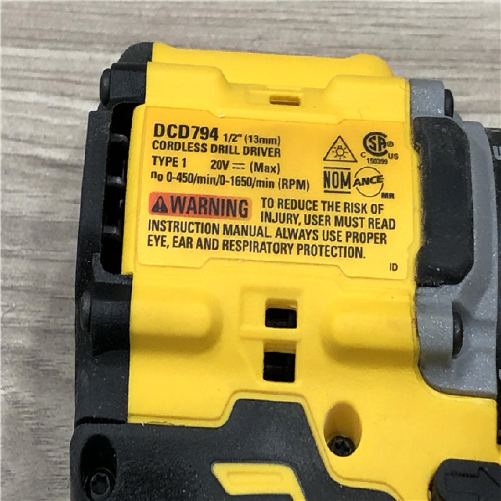 AS-IS DEWALT Atomic 20V Lithium-Ion Cordless Compact 1/2 in. Drill/Driver Kit